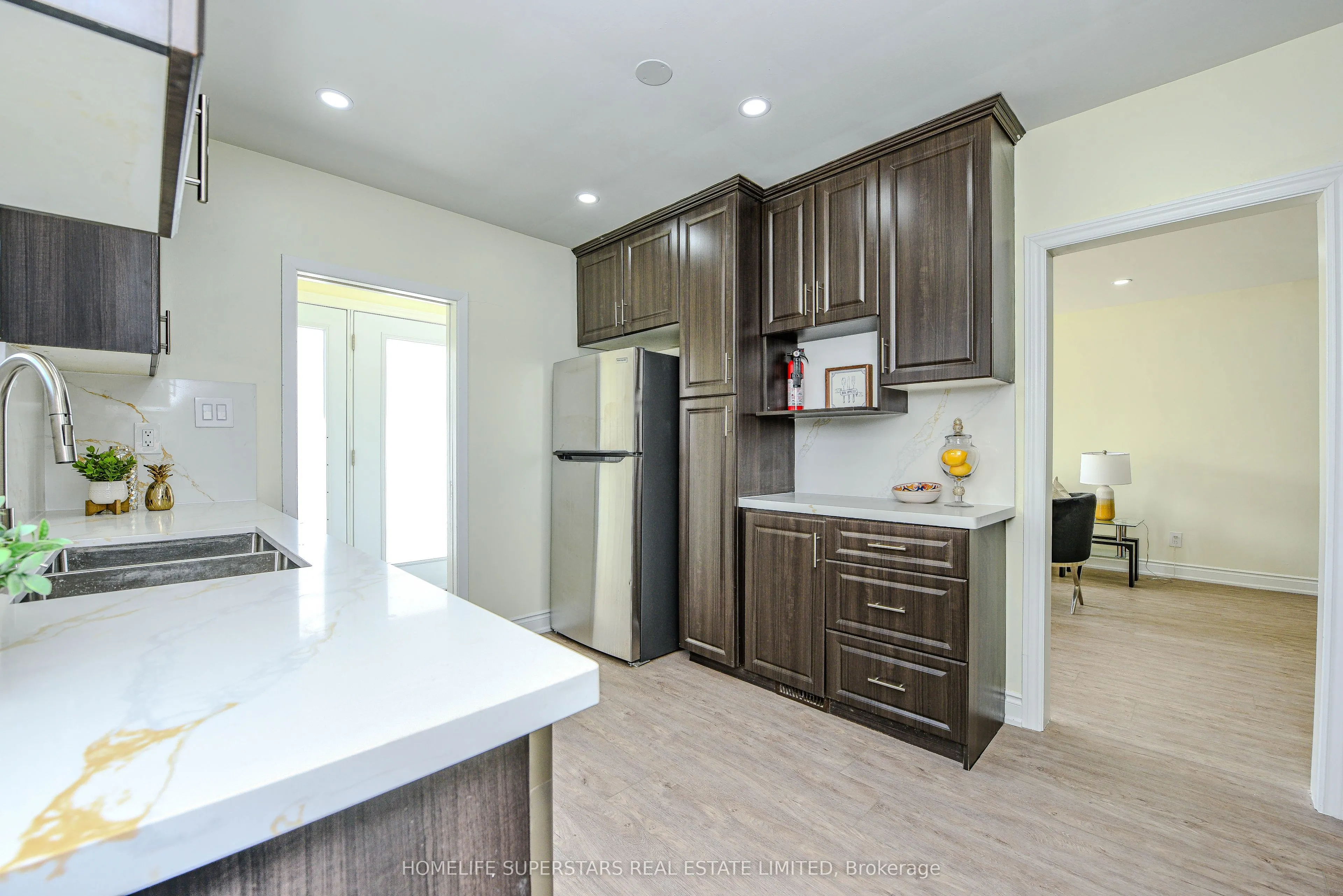 9 Aloma Crescent
