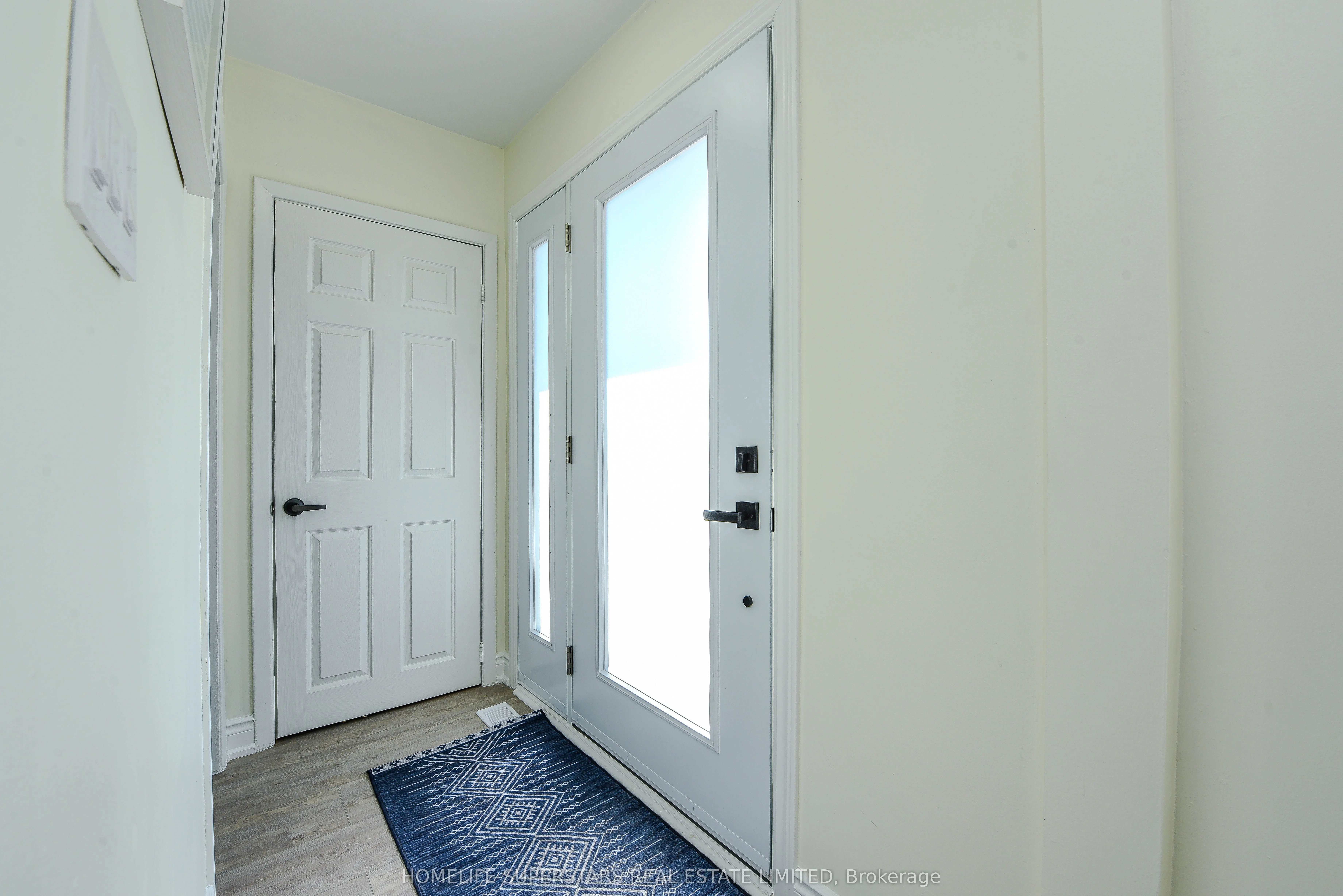 9 Aloma Crescent