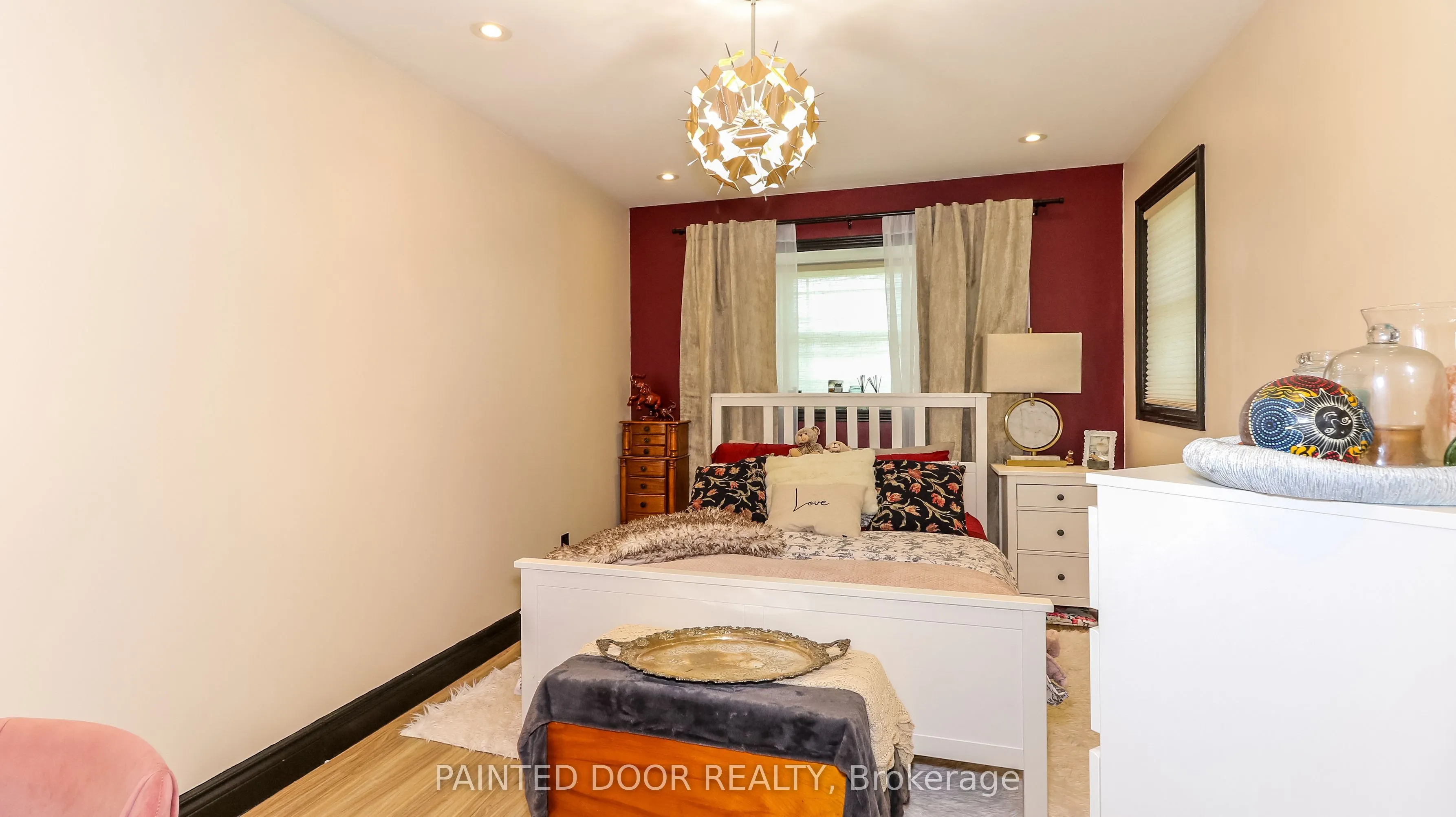 20 Manett Crescent