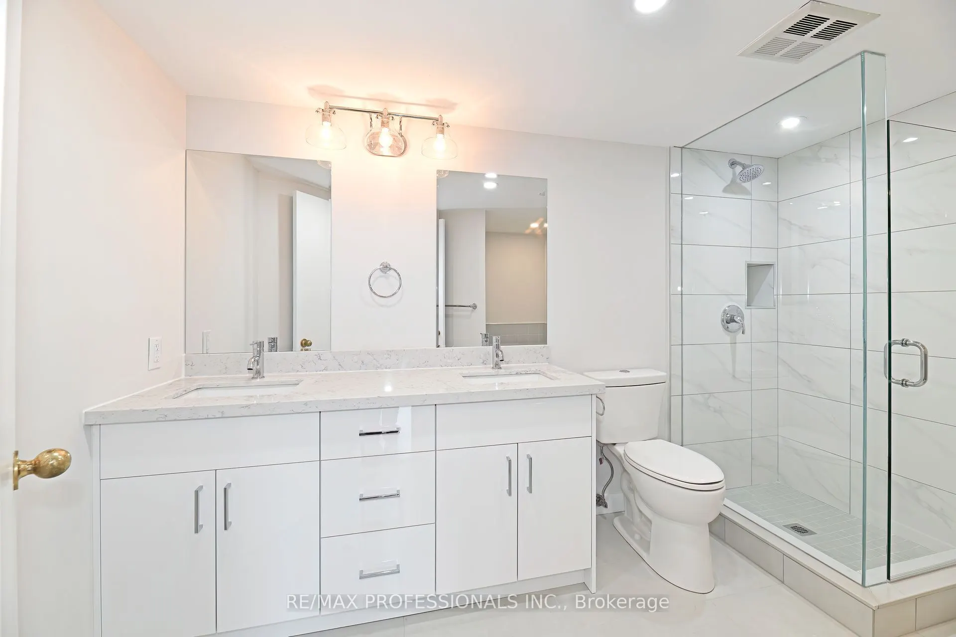 2269 Lakeshore Boulevard W, #2004