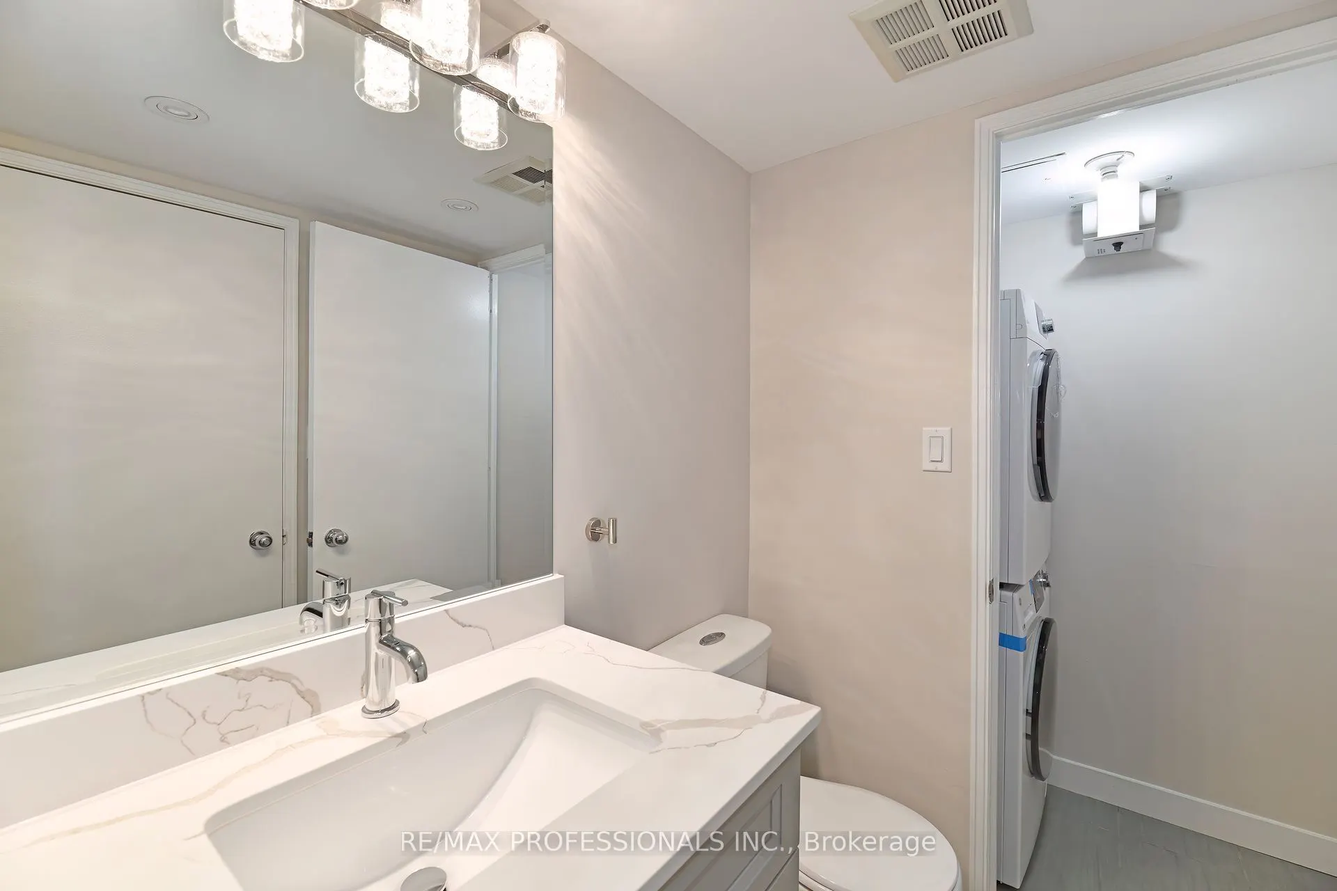 2269 Lakeshore Boulevard W, #2004
