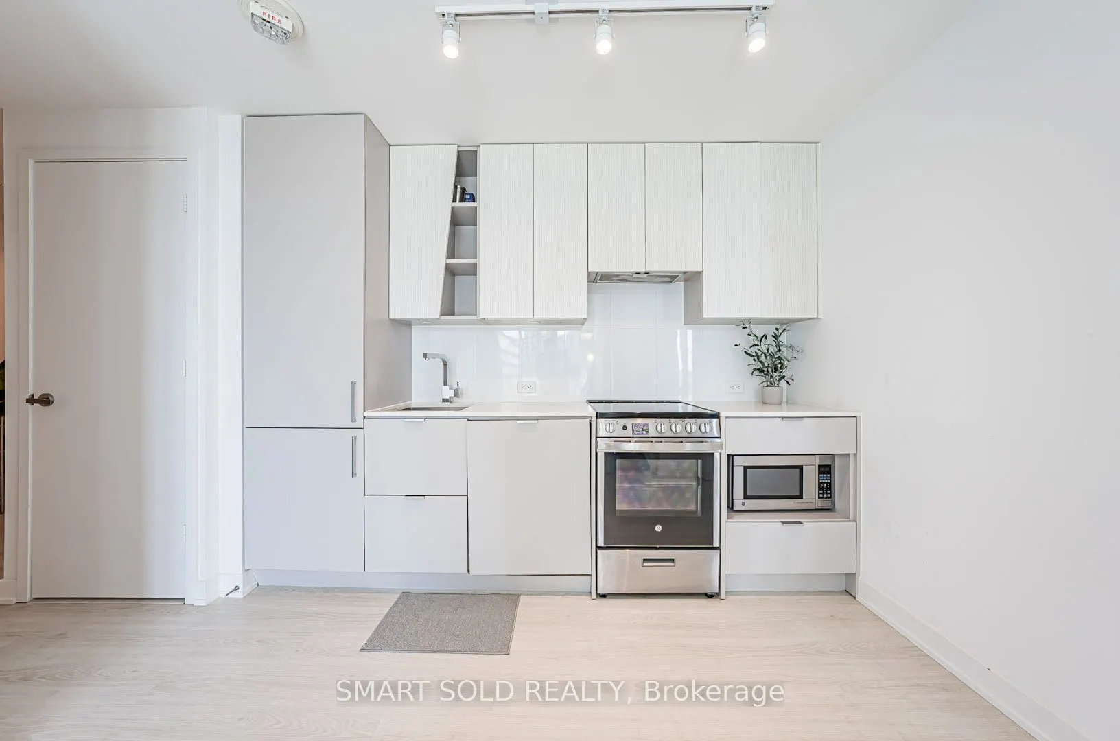 3883 Quartz Road, #1101