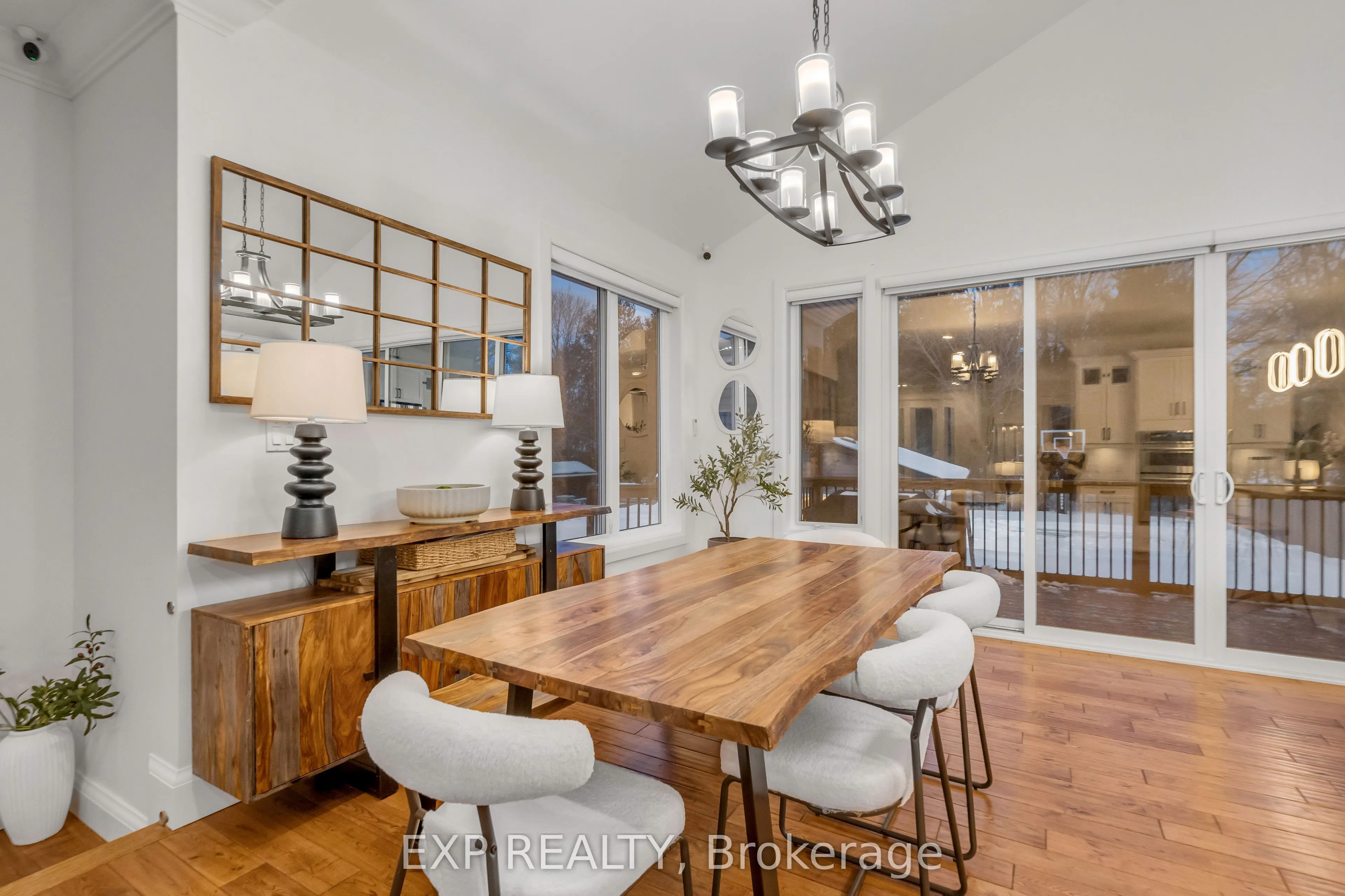 13379 Trafalgar Road