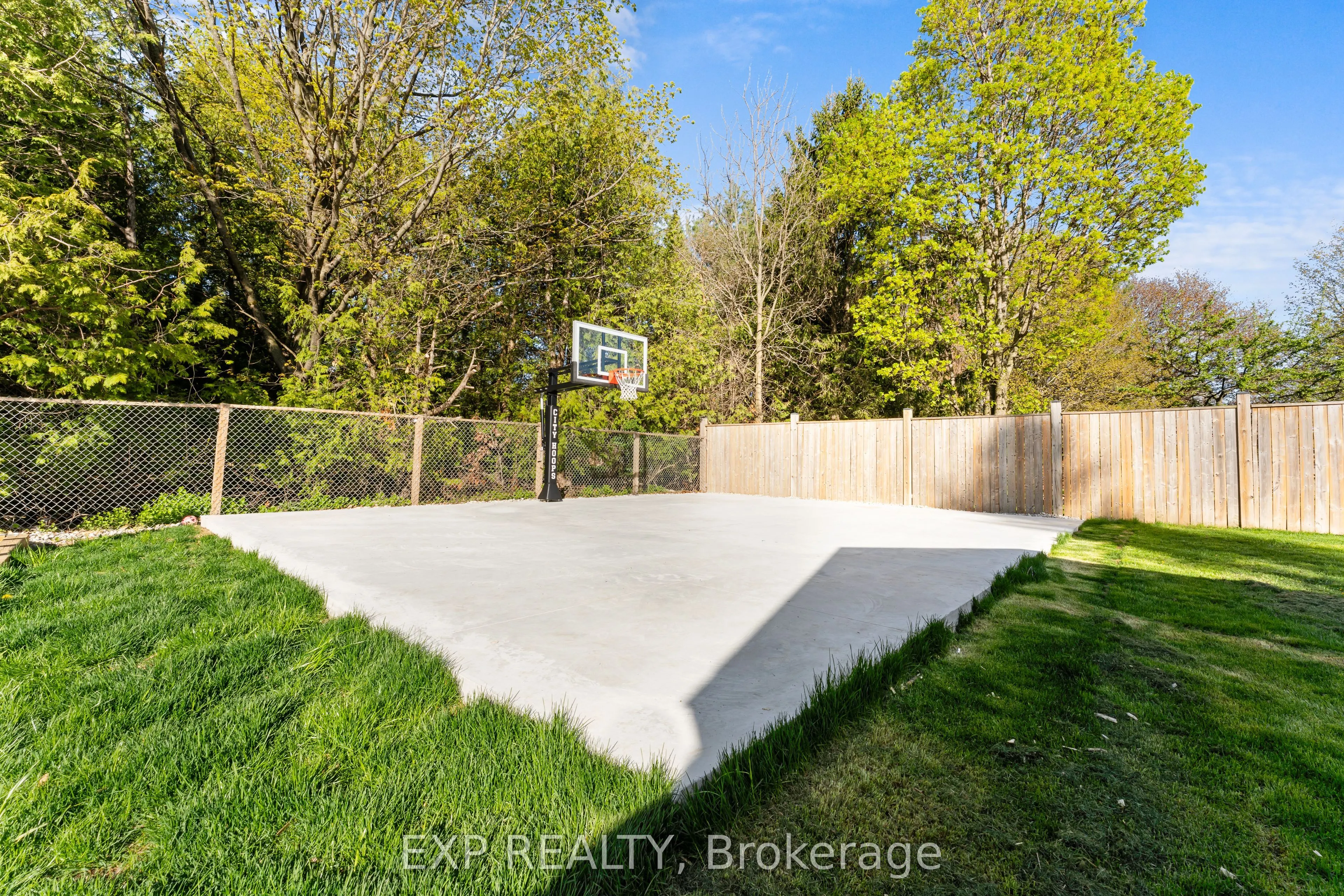 13379 Trafalgar Road