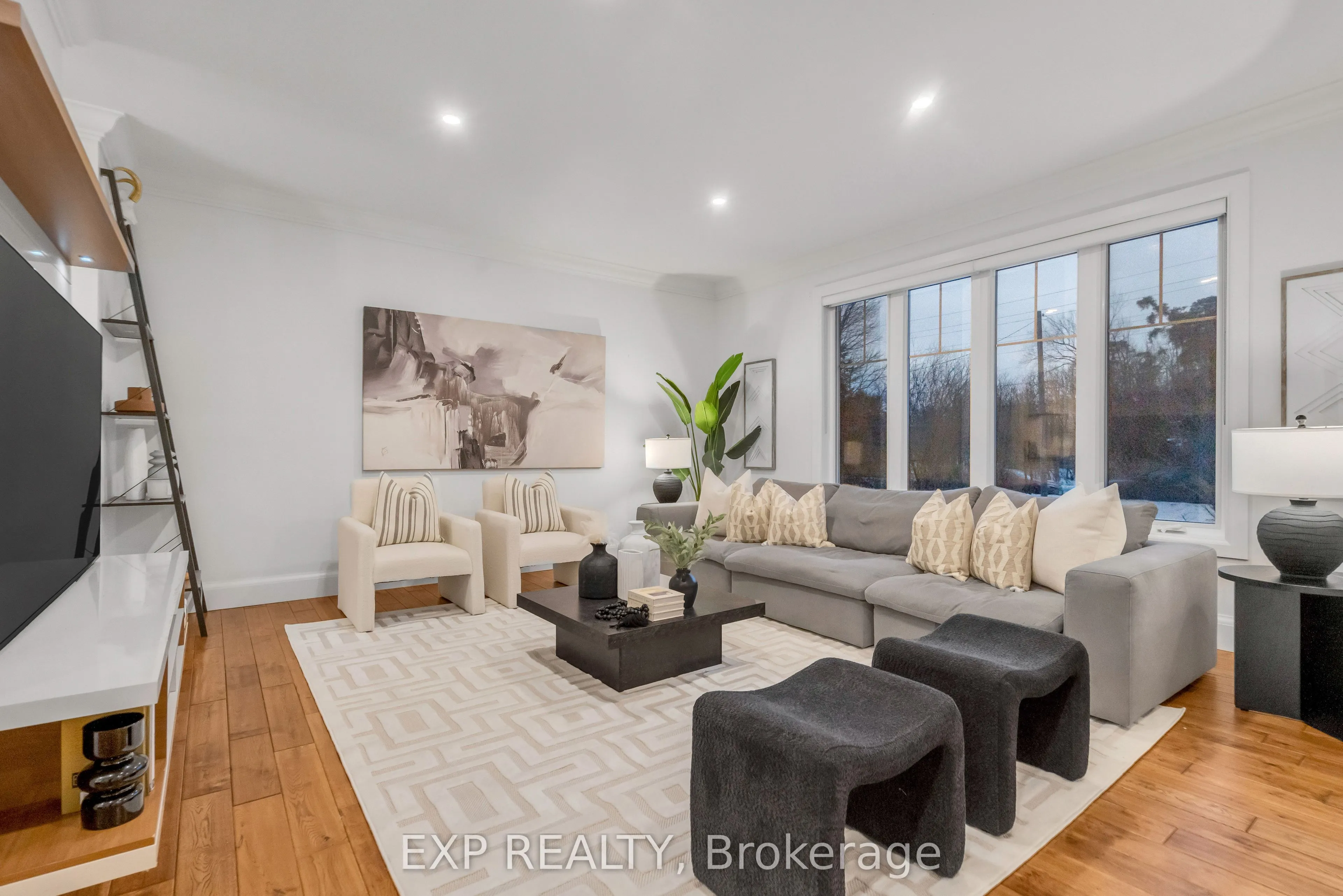 13379 Trafalgar Road