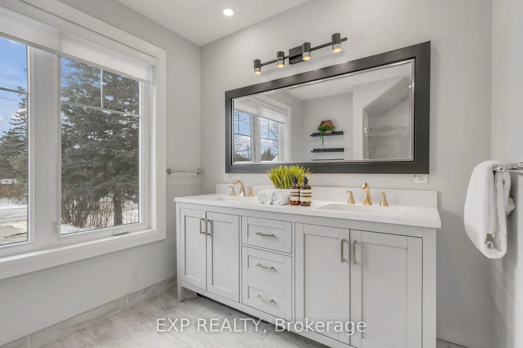 13379 Trafalgar Road