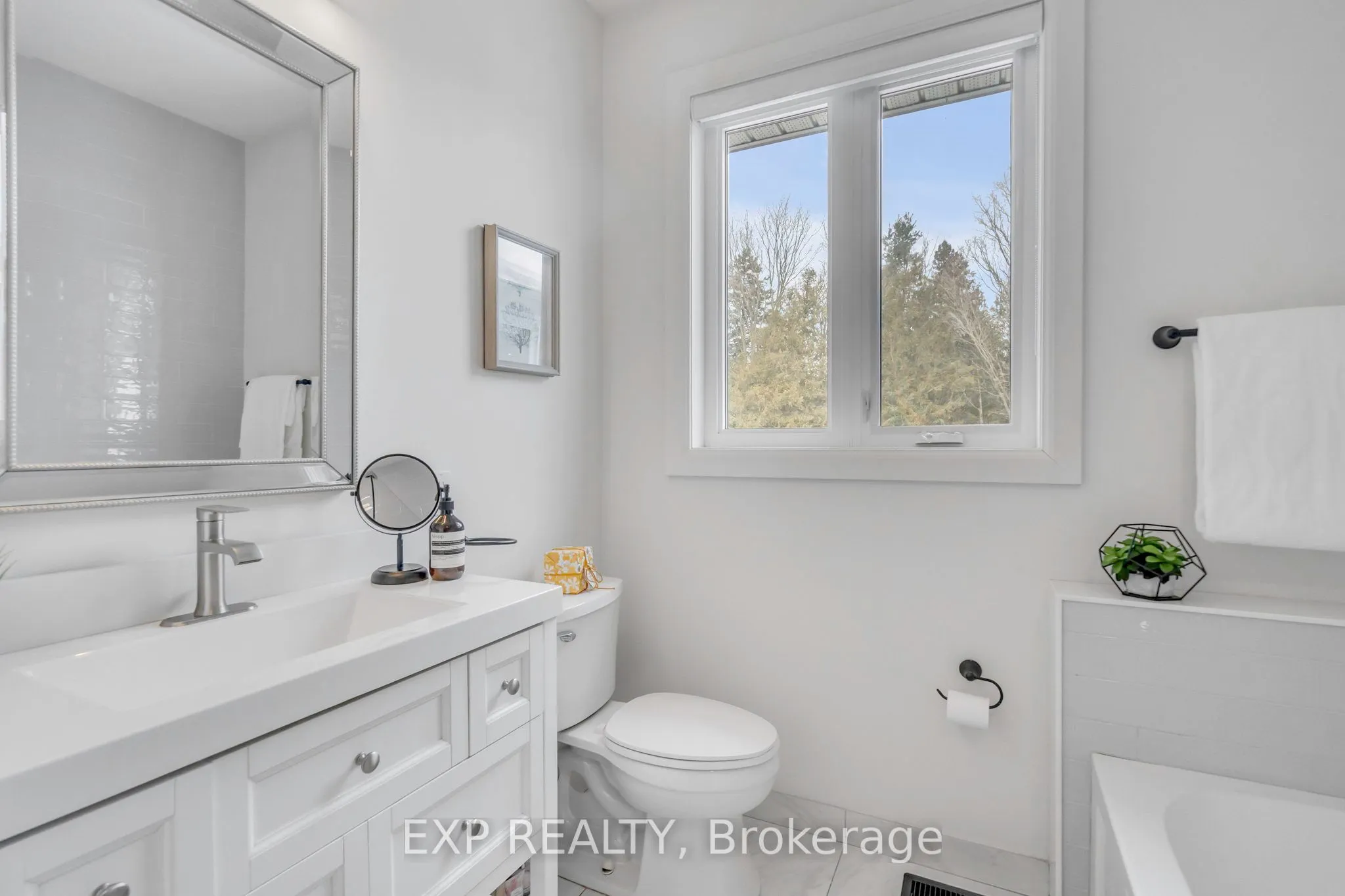 13379 Trafalgar Road