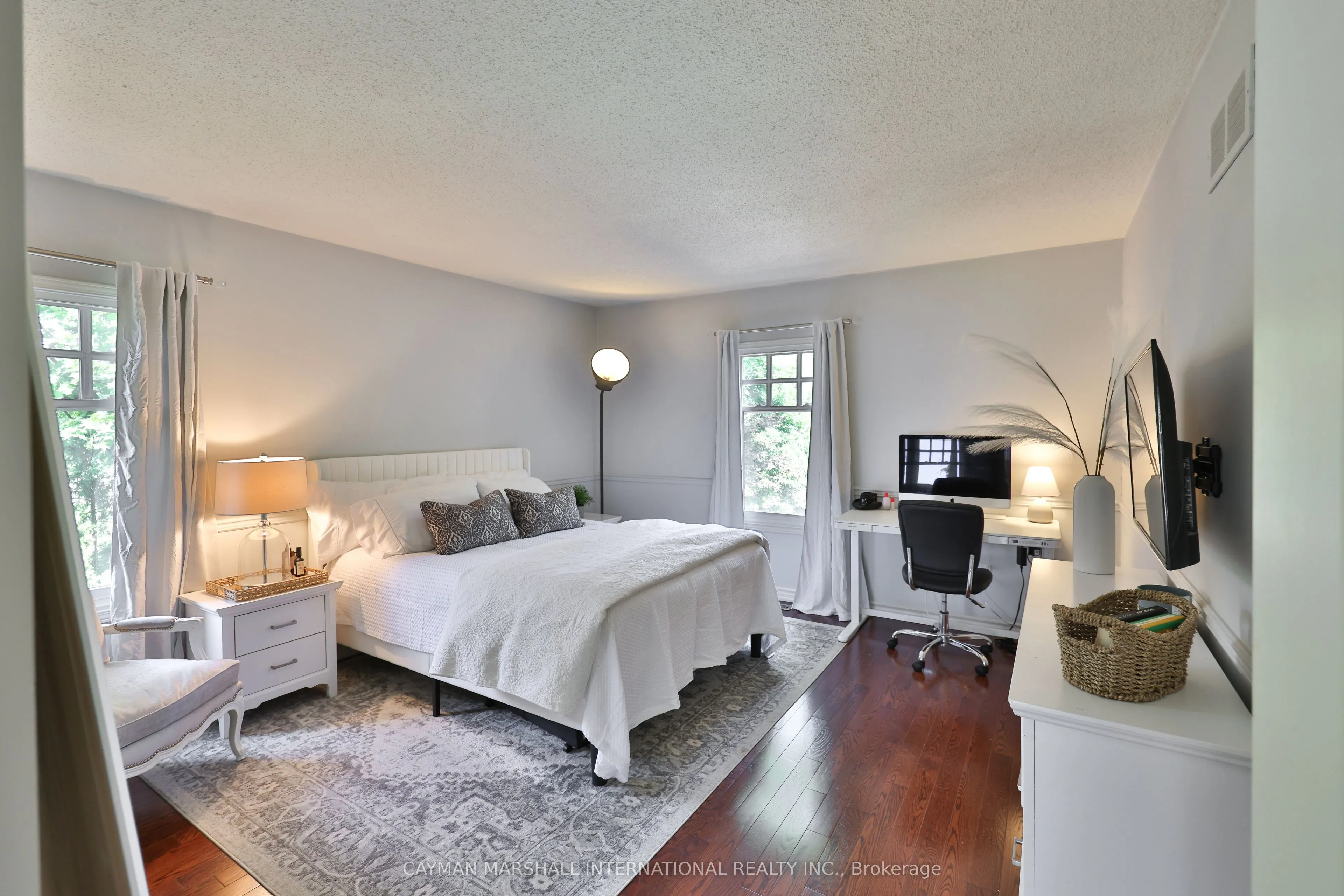 3555 Kingbird Court
