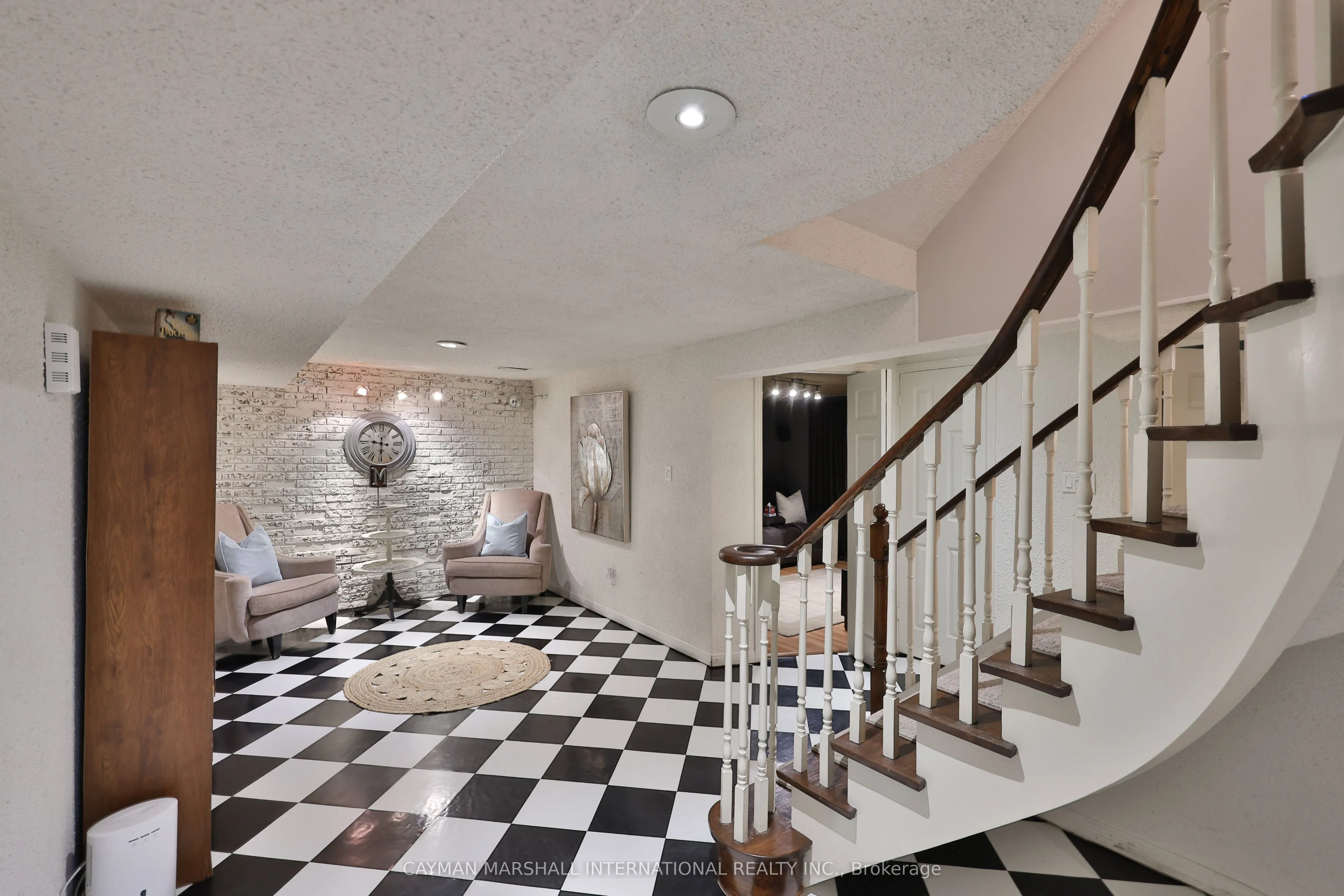 3555 Kingbird Court