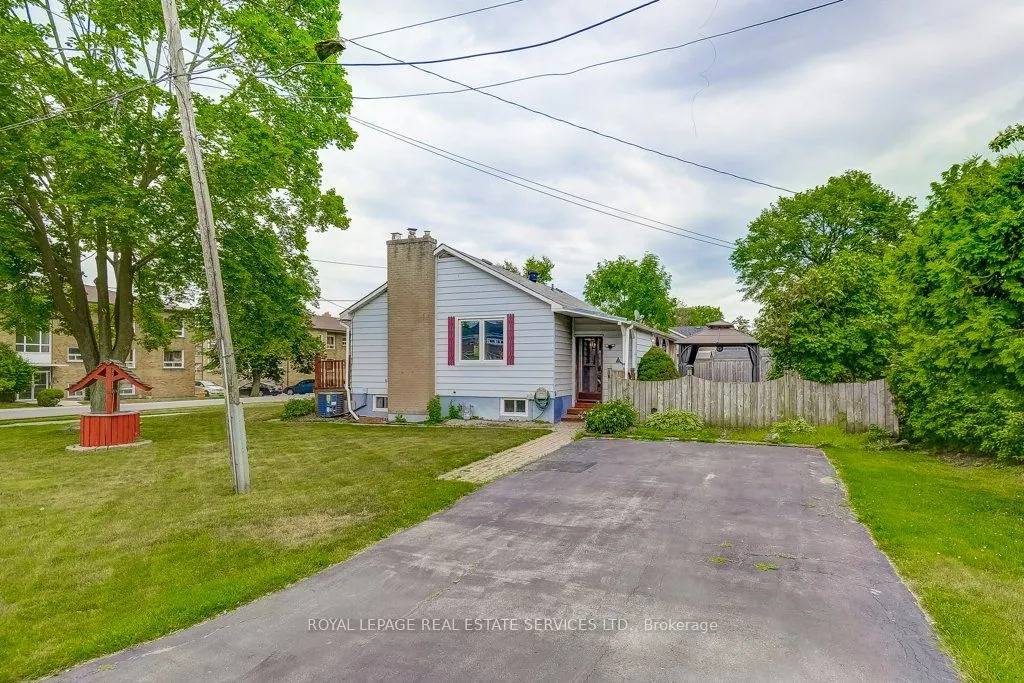 206 Maurice Drive