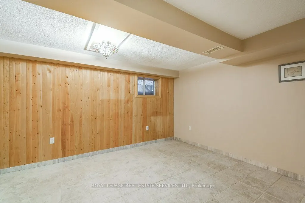 206 Maurice Drive
