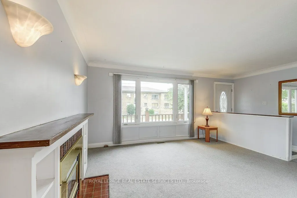 206 Maurice Drive