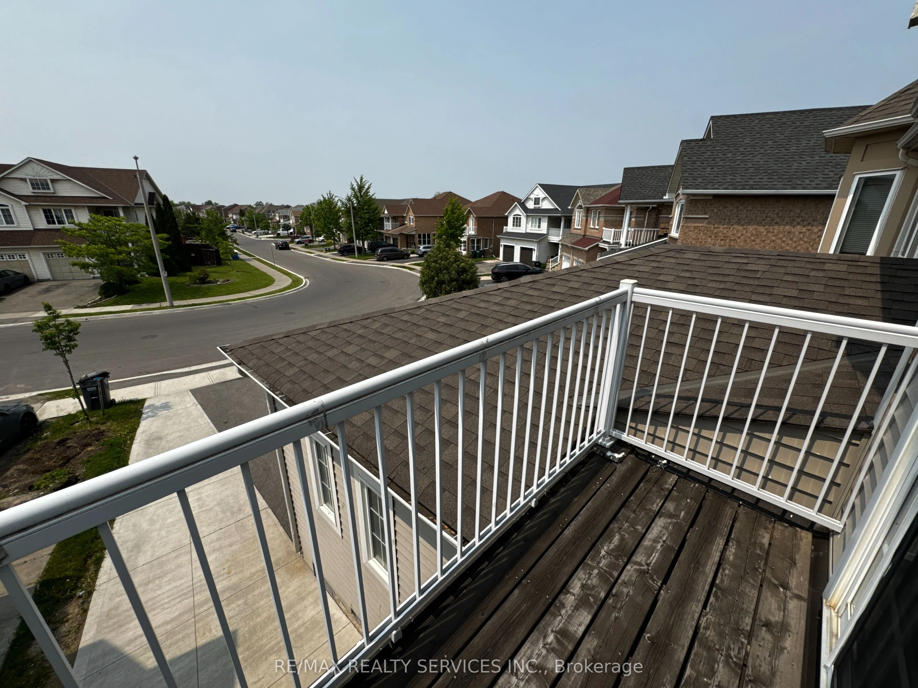32 Weather Vane Lane