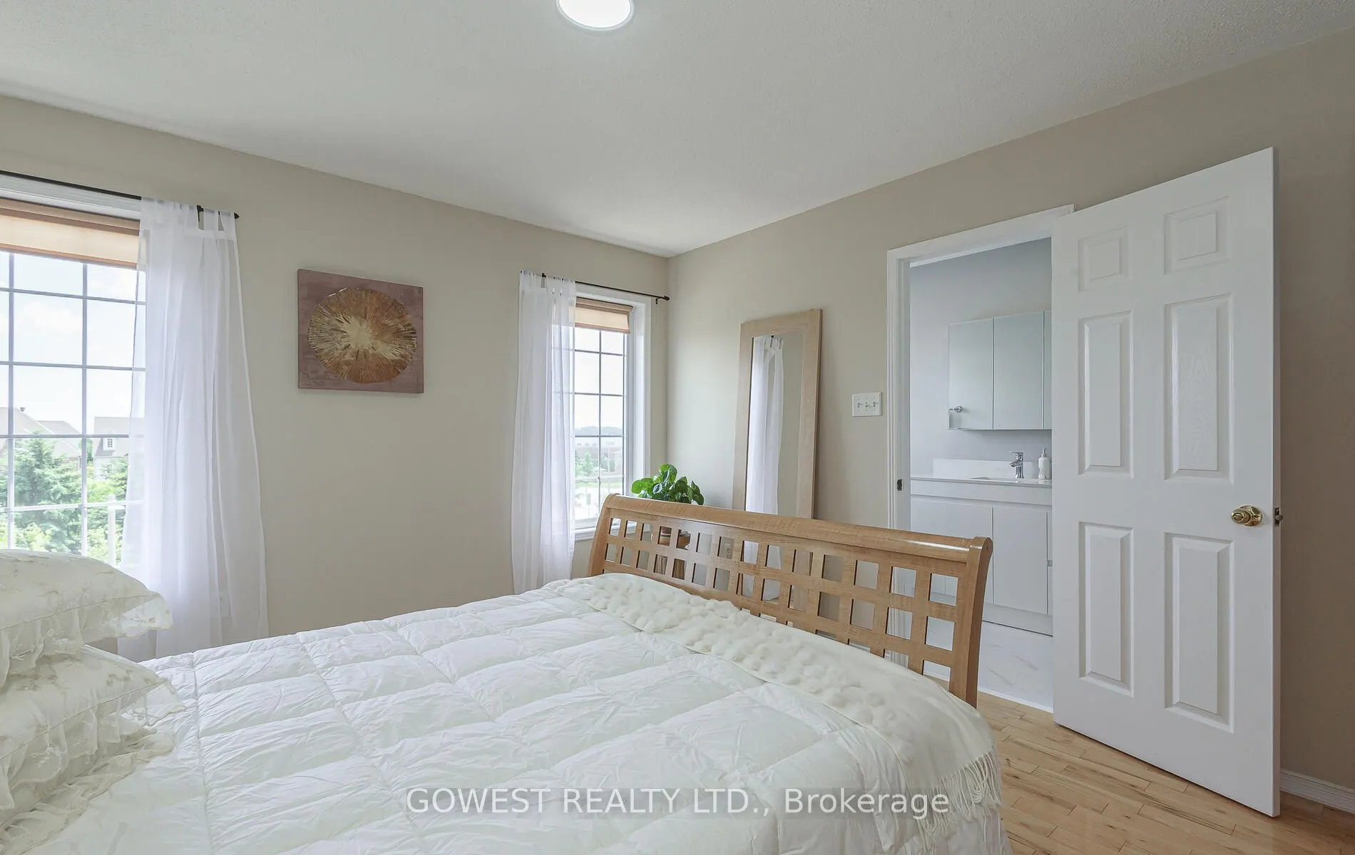 212 Roxton Road