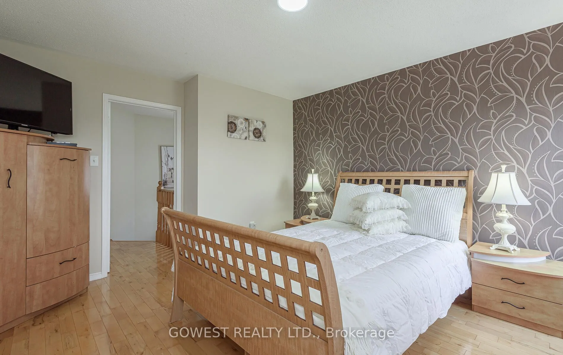 212 Roxton Road
