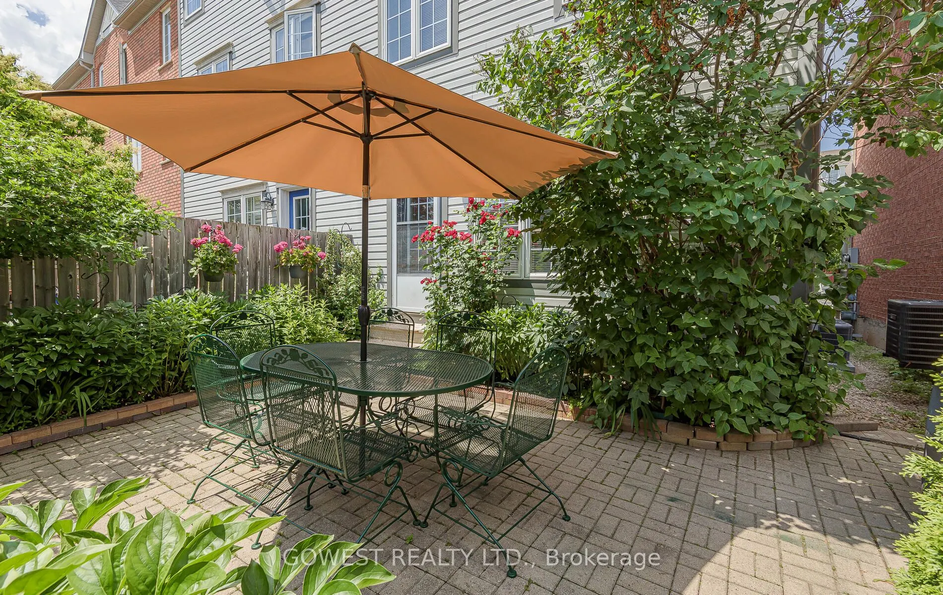 212 Roxton Road