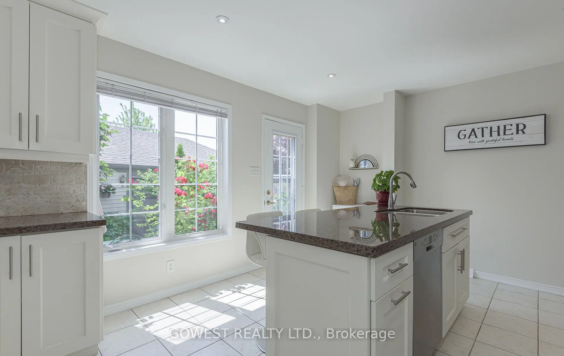 212 Roxton Road