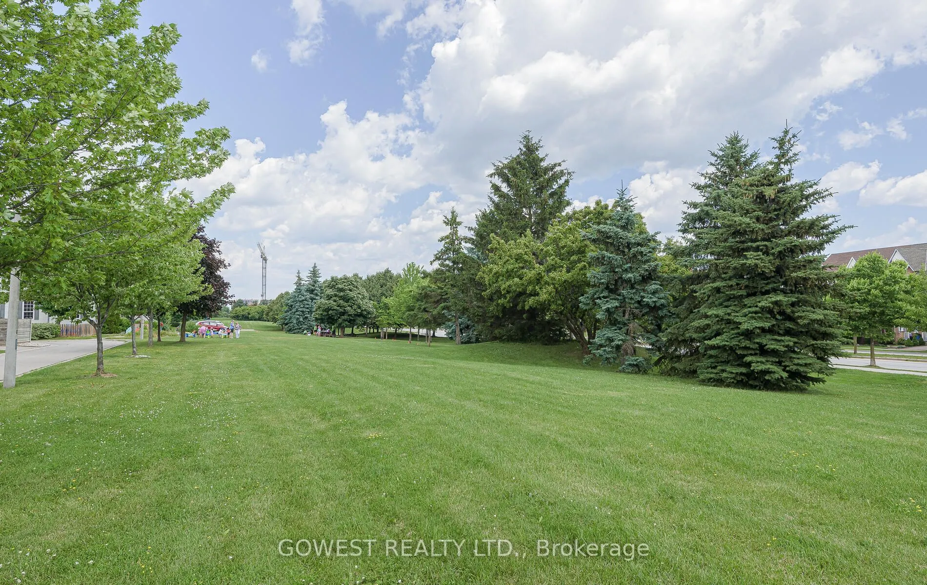 212 Roxton Road