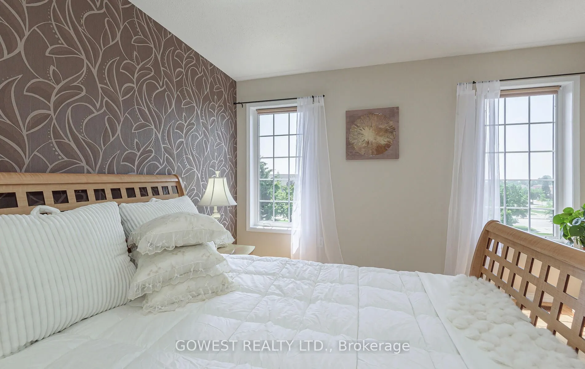 212 Roxton Road