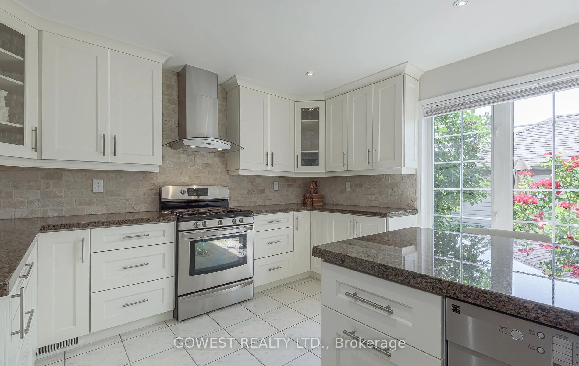 212 Roxton Road