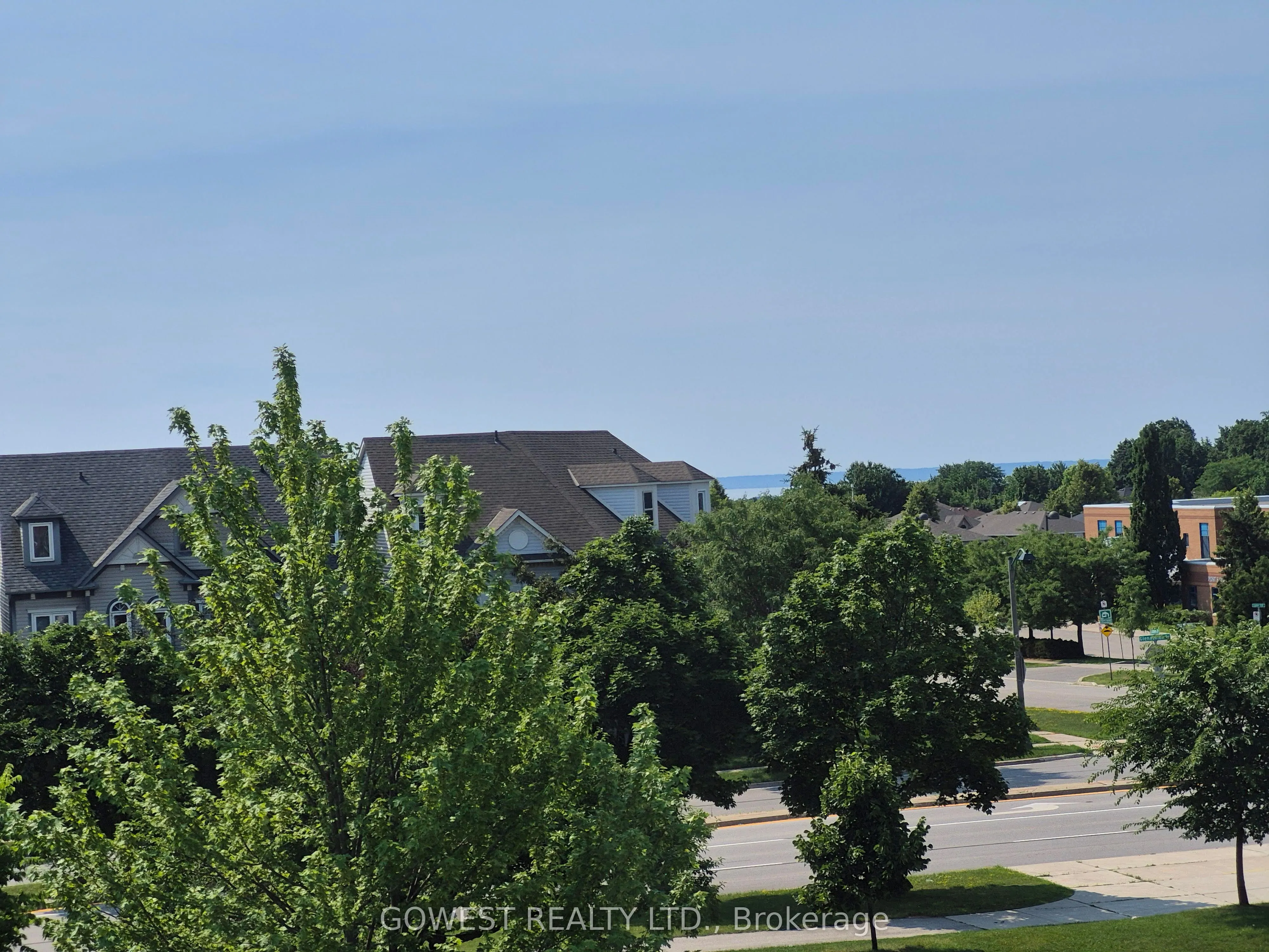212 Roxton Road