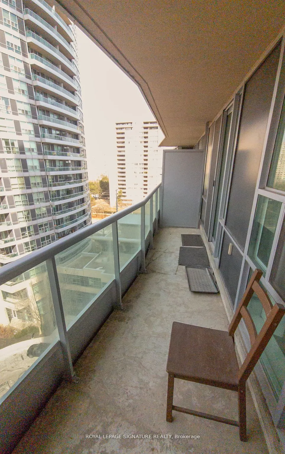 33 Elm Drive, #1007