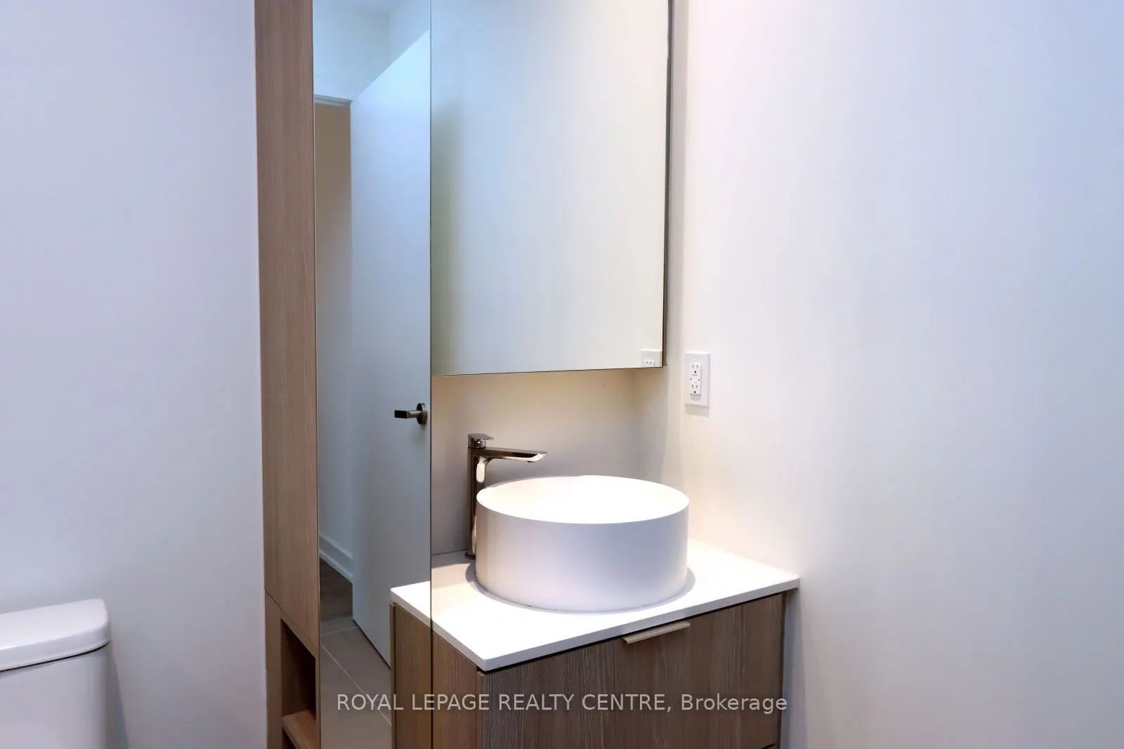 28 Ann Street, #1119
