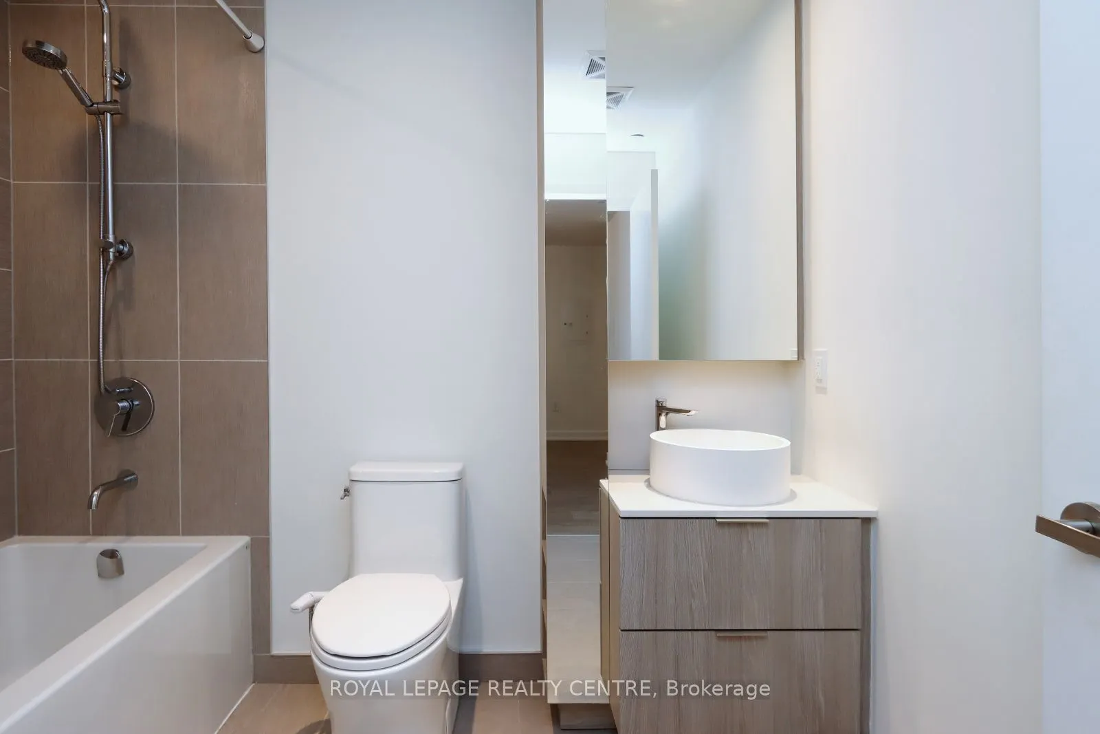 28 Ann Street, #1119