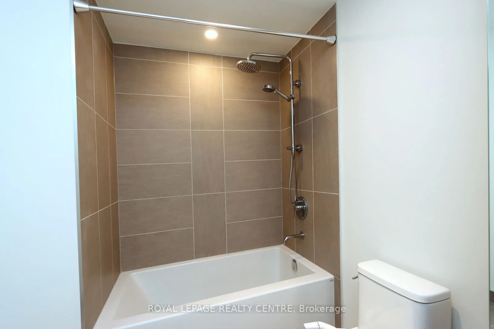 28 Ann Street, #1119