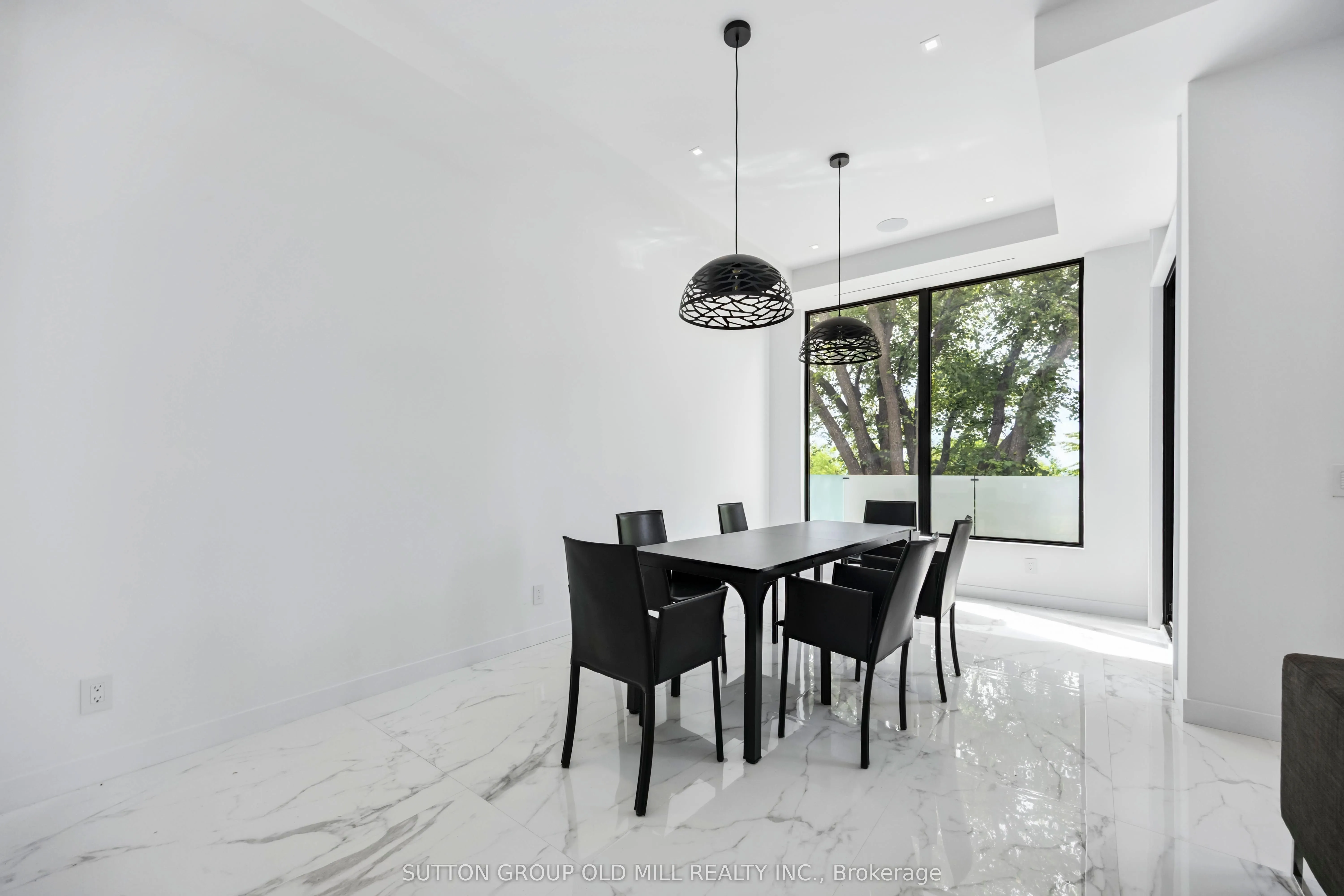 91 Regal Road