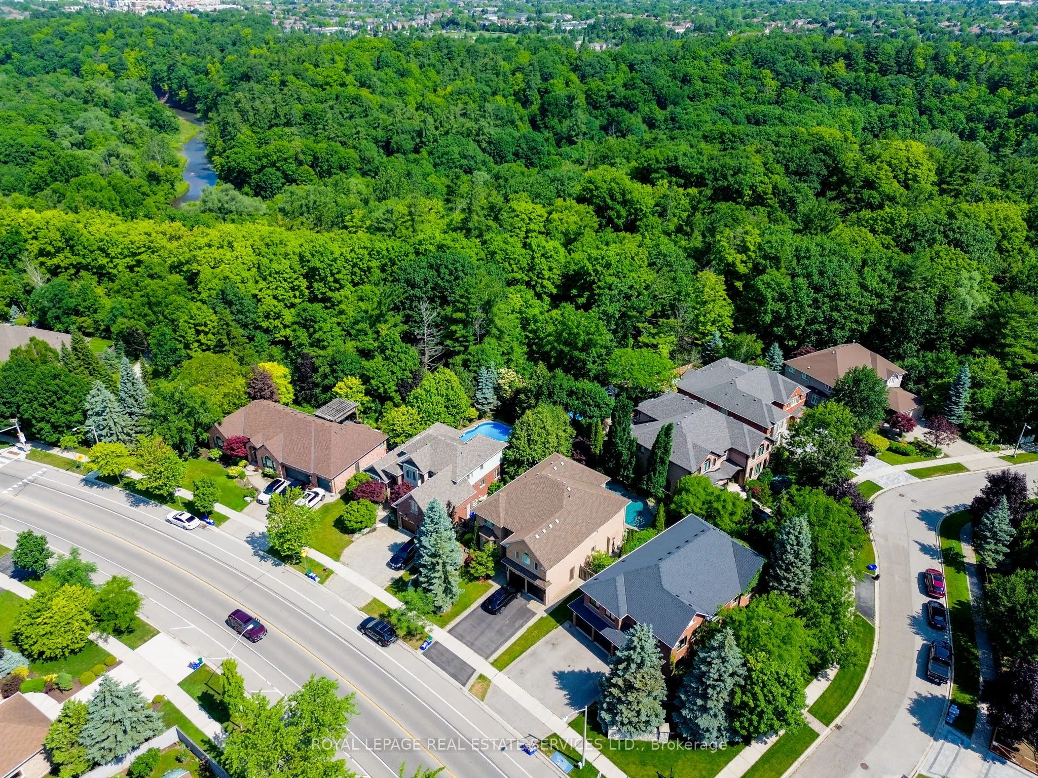 1079 Skyvalley Crescent