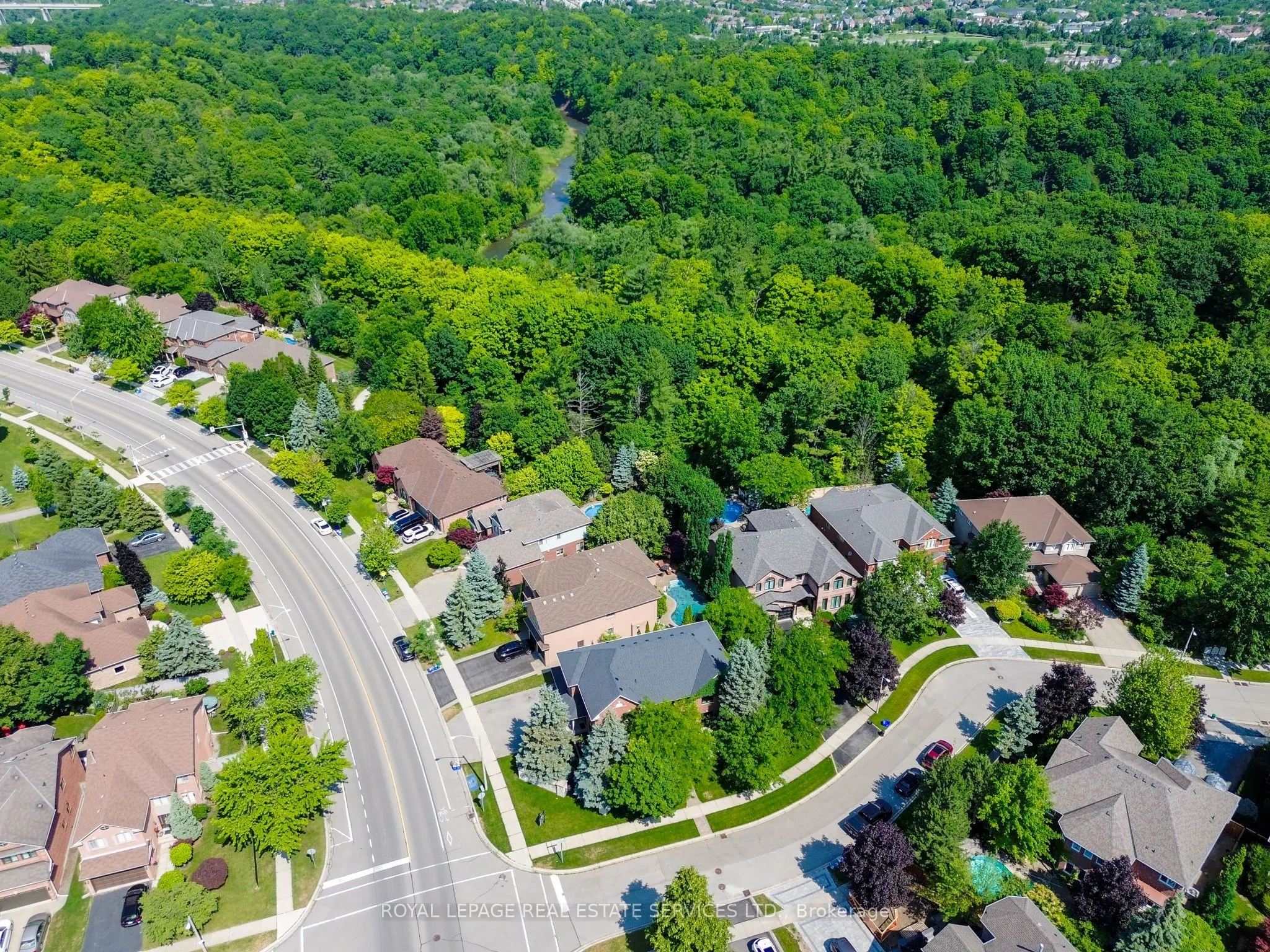 1079 Skyvalley Crescent