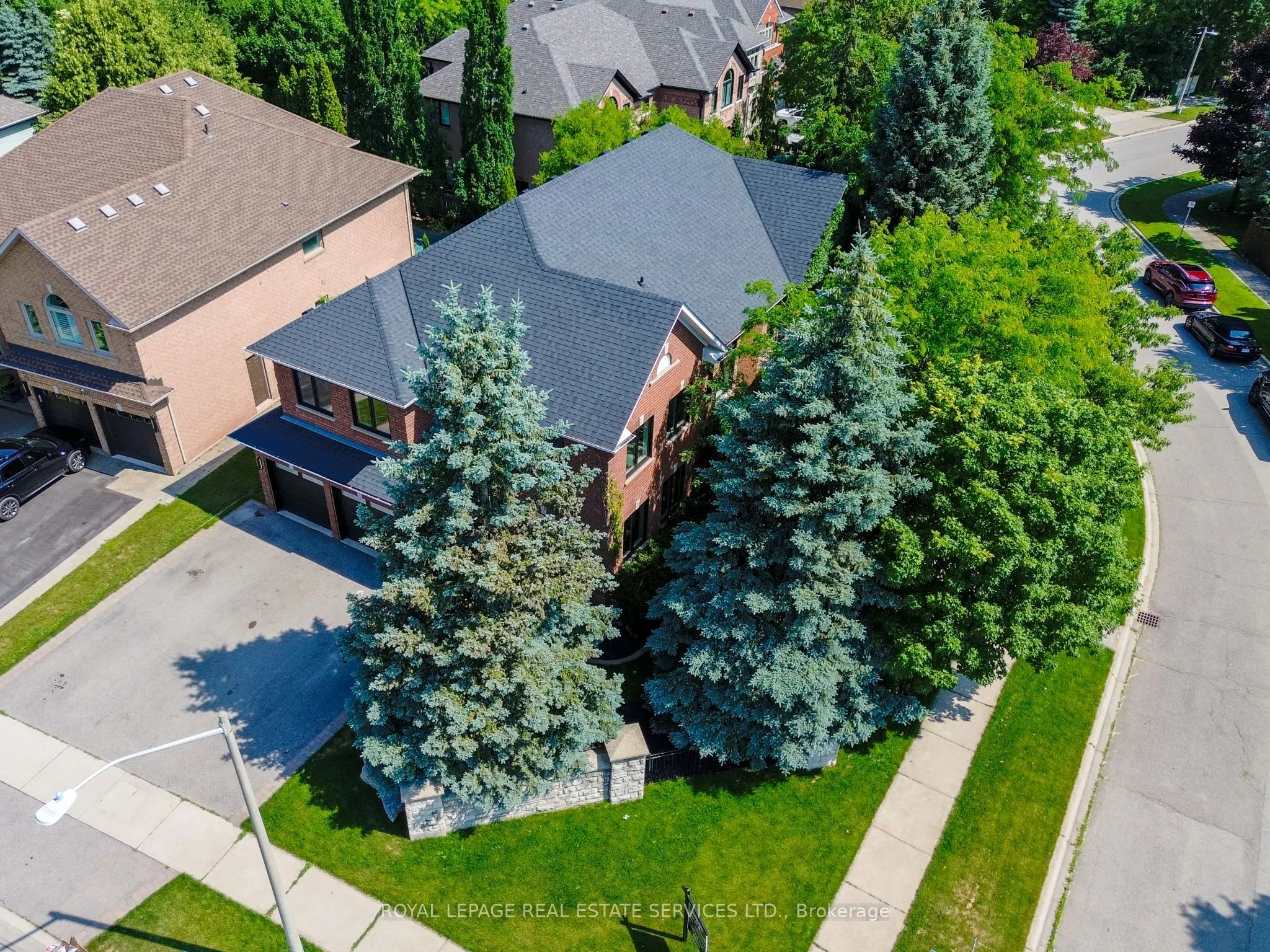 1079 Skyvalley Crescent