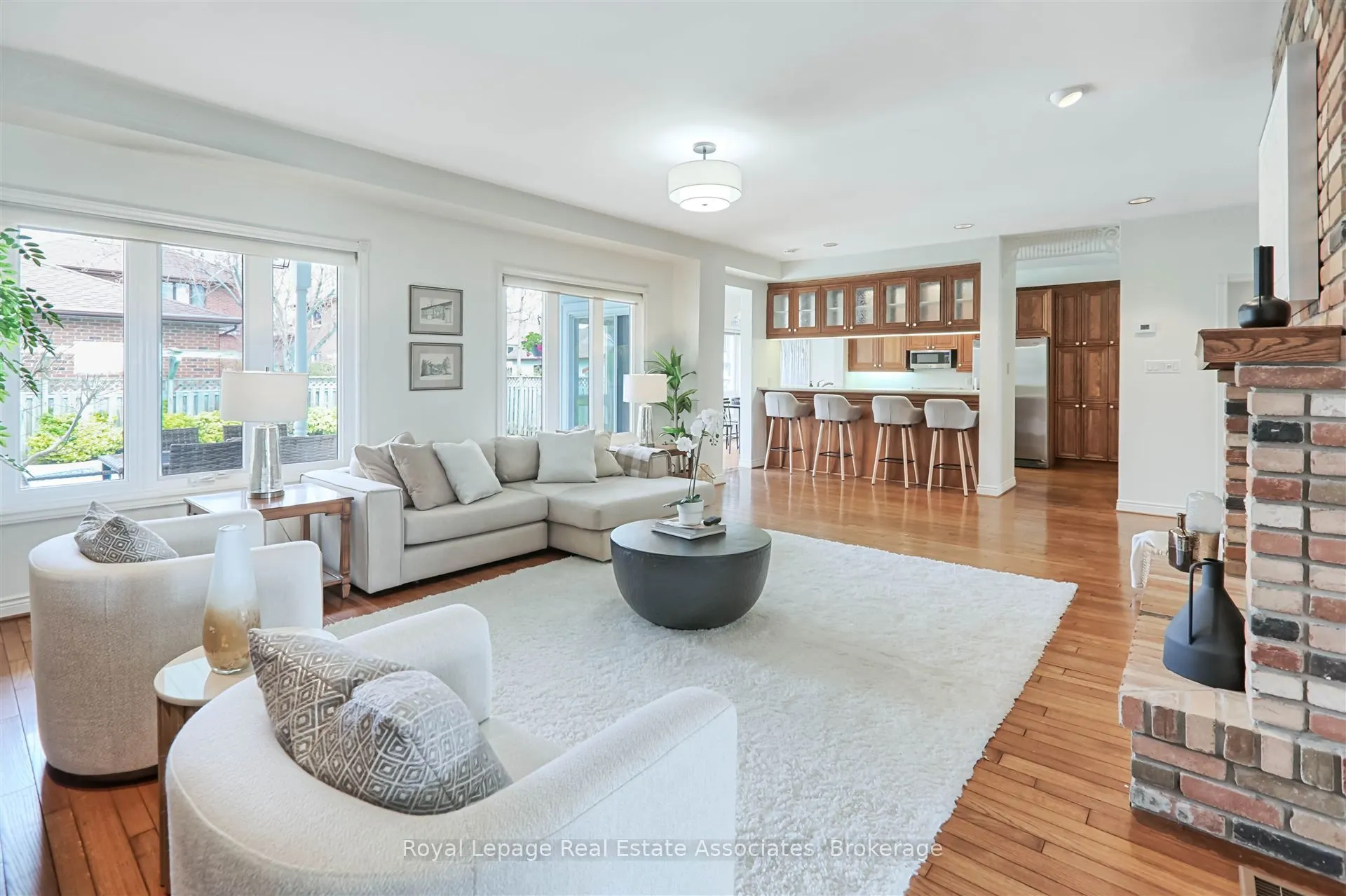 599 Lakeside Avenue