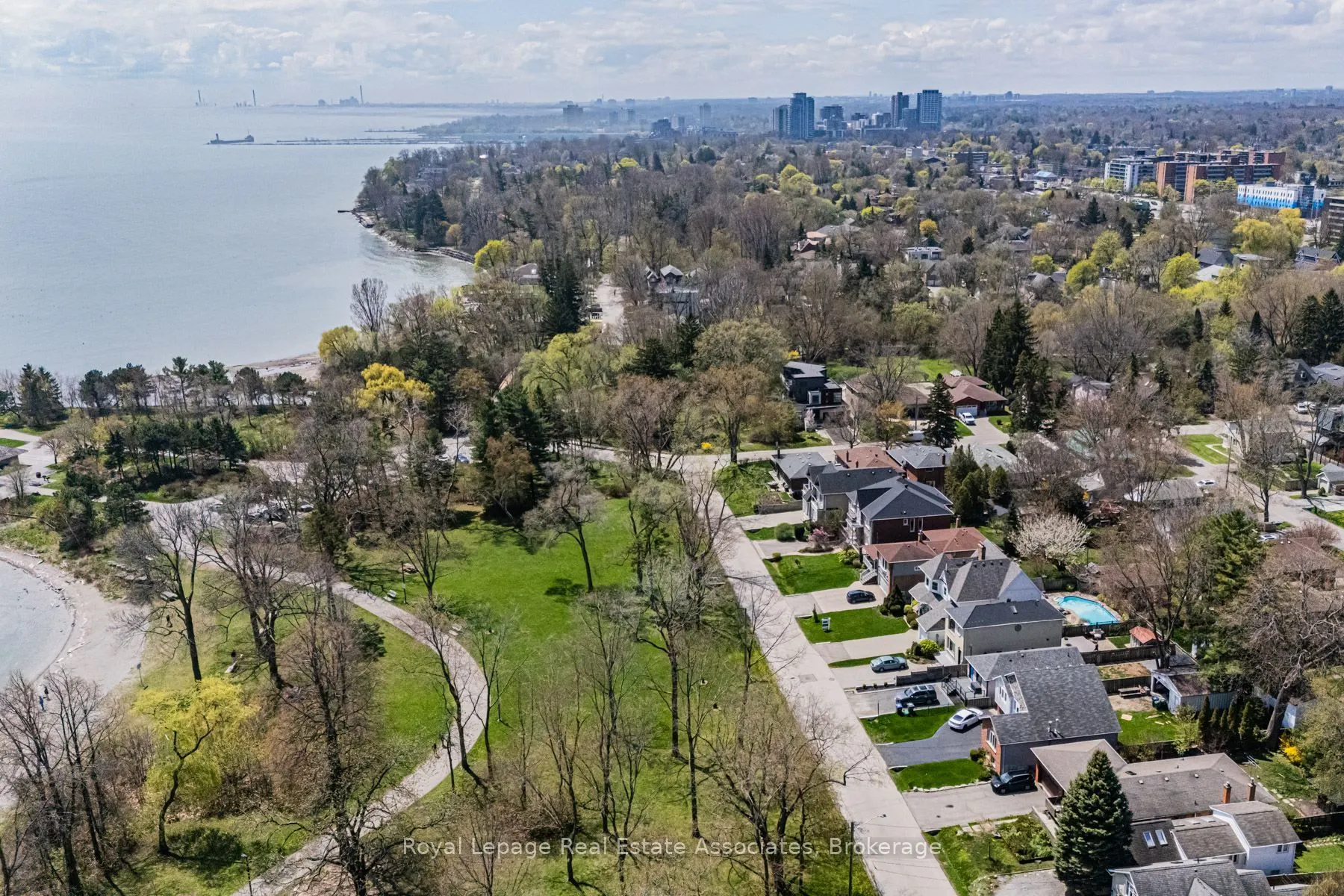 599 Lakeside Avenue