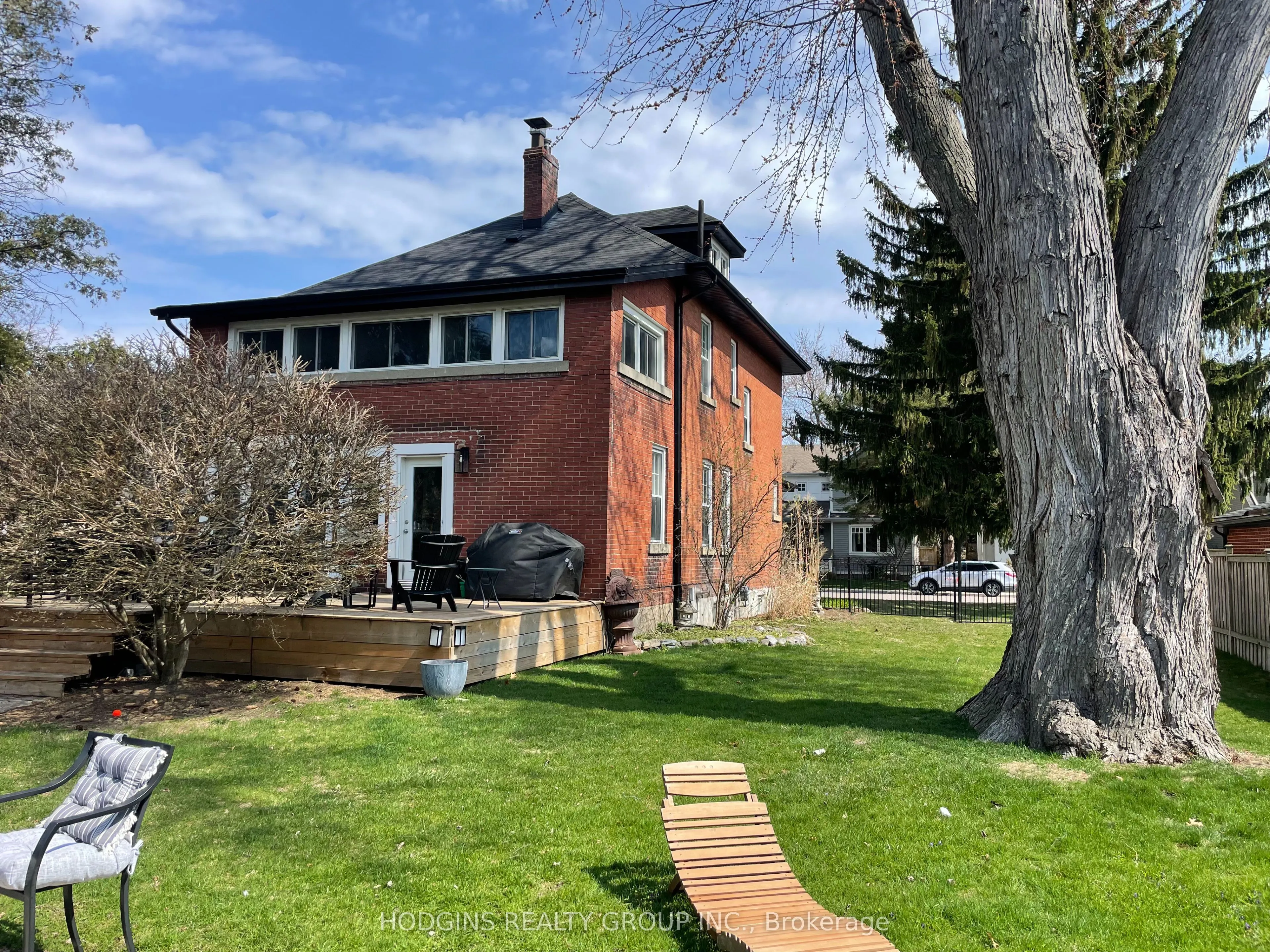 26 Brant Avenue