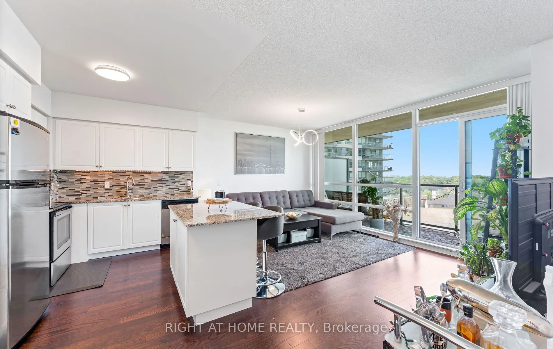 2230 Lake Shore Boulevard W, #803