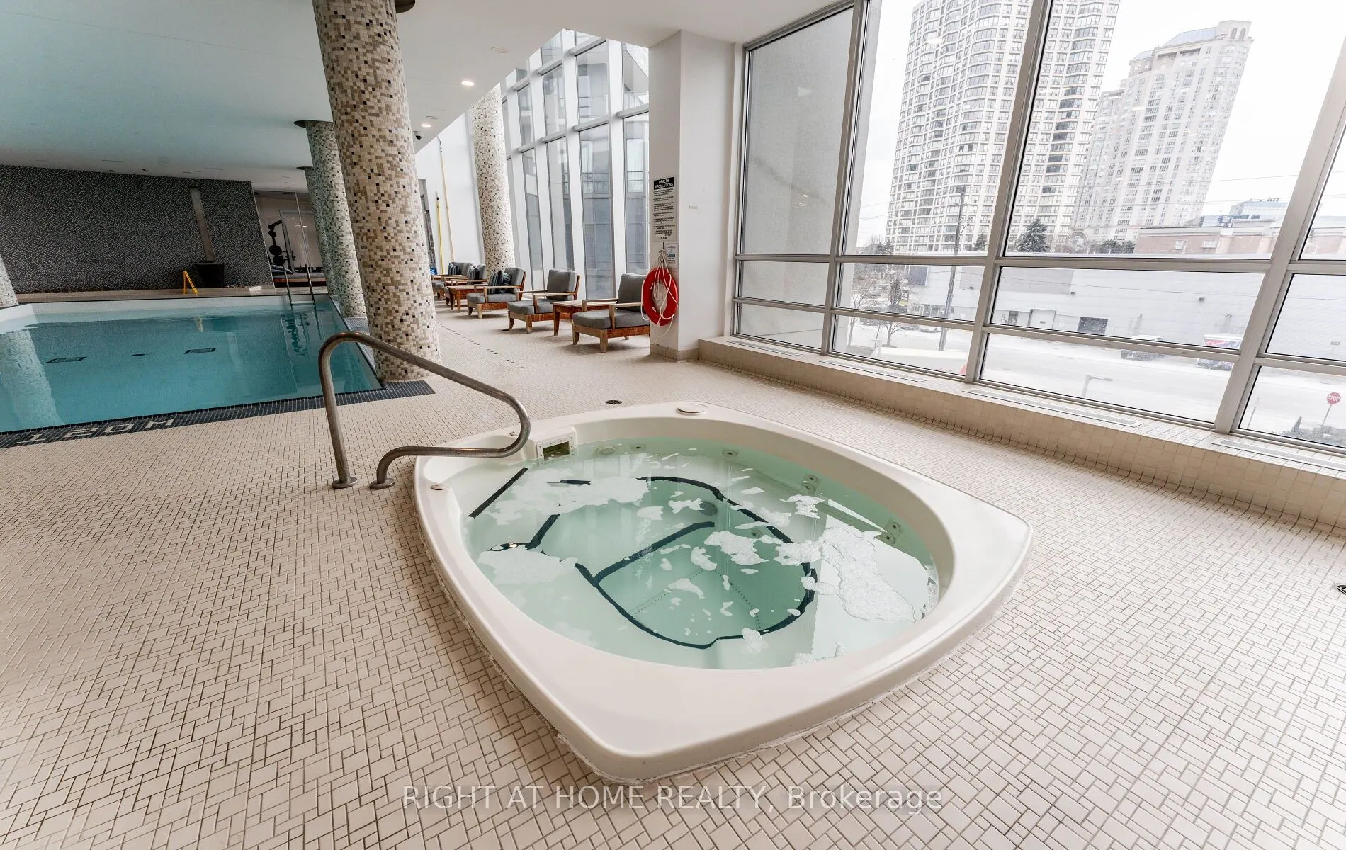 2230 Lake Shore Boulevard W, #803