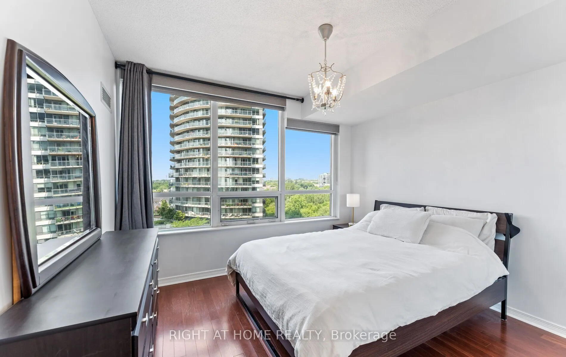 2230 Lake Shore Boulevard W, #803