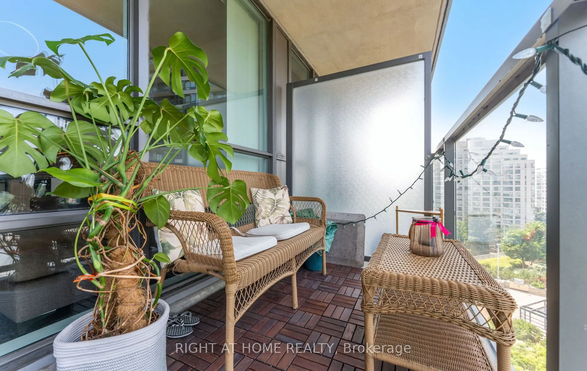 2230 Lake Shore Boulevard W, #803