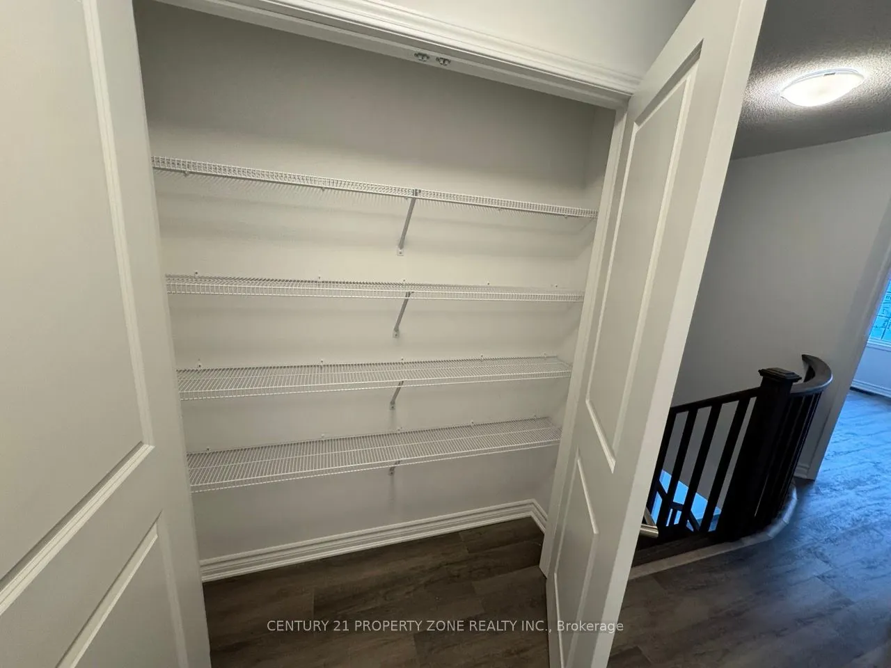 32 Bellasera Way