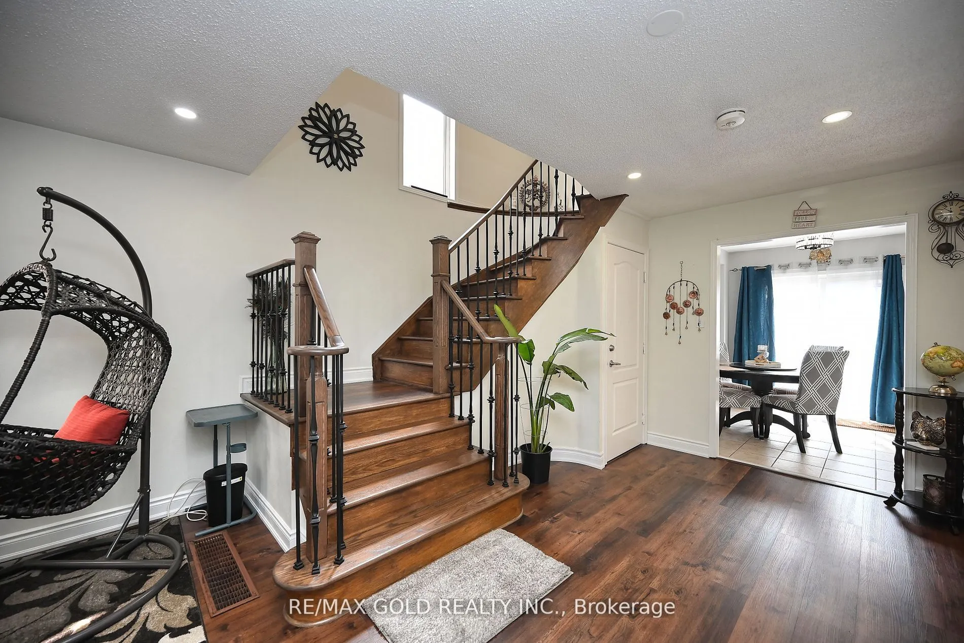 34 Saintsbury Crescent
