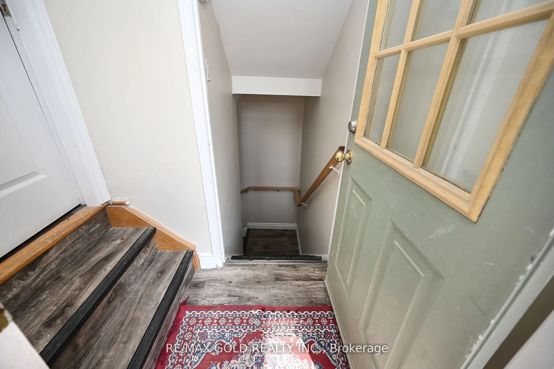 34 Saintsbury Crescent
