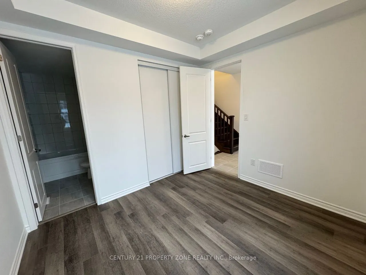 6 Bellasera Way