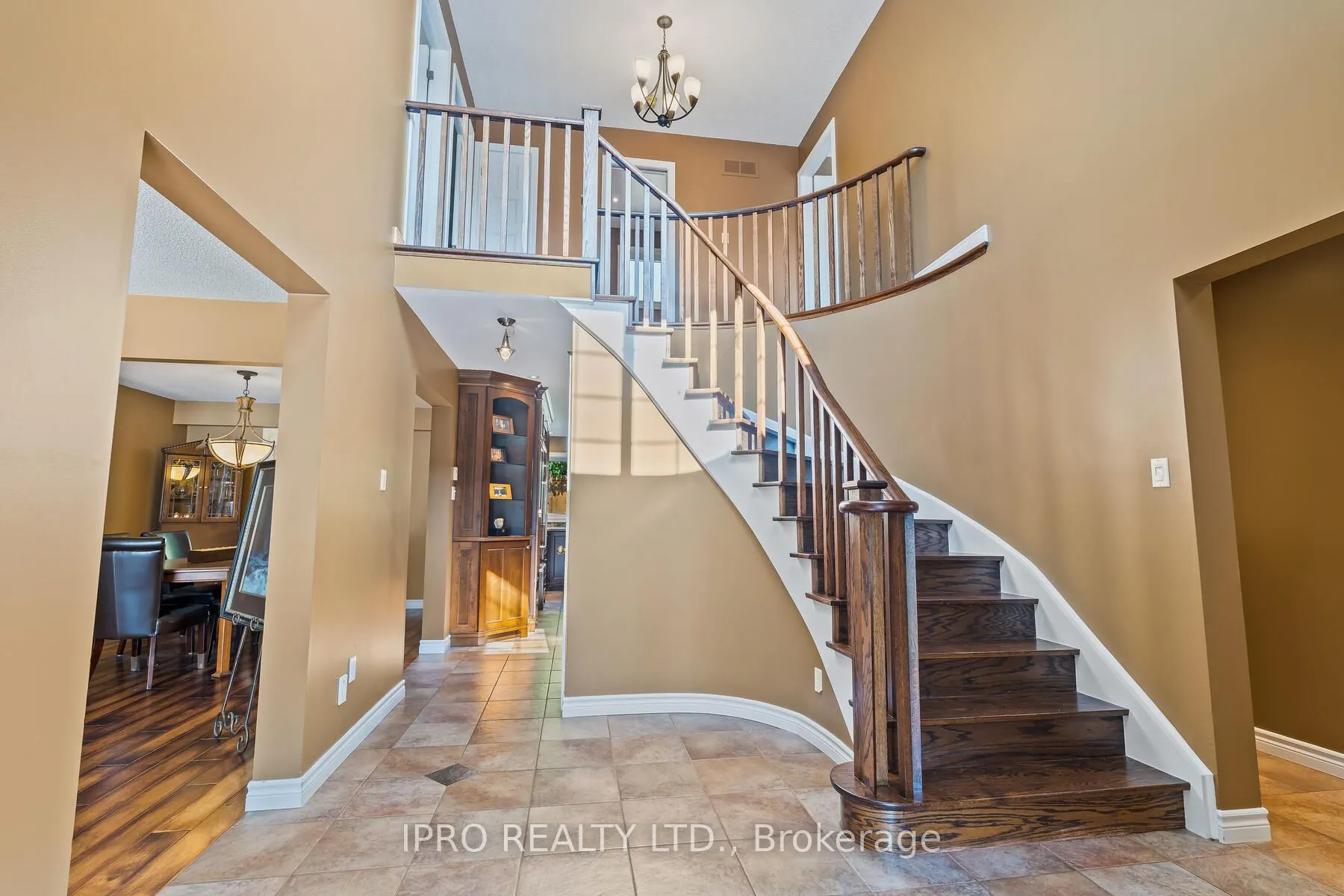 8 Jason Crescent