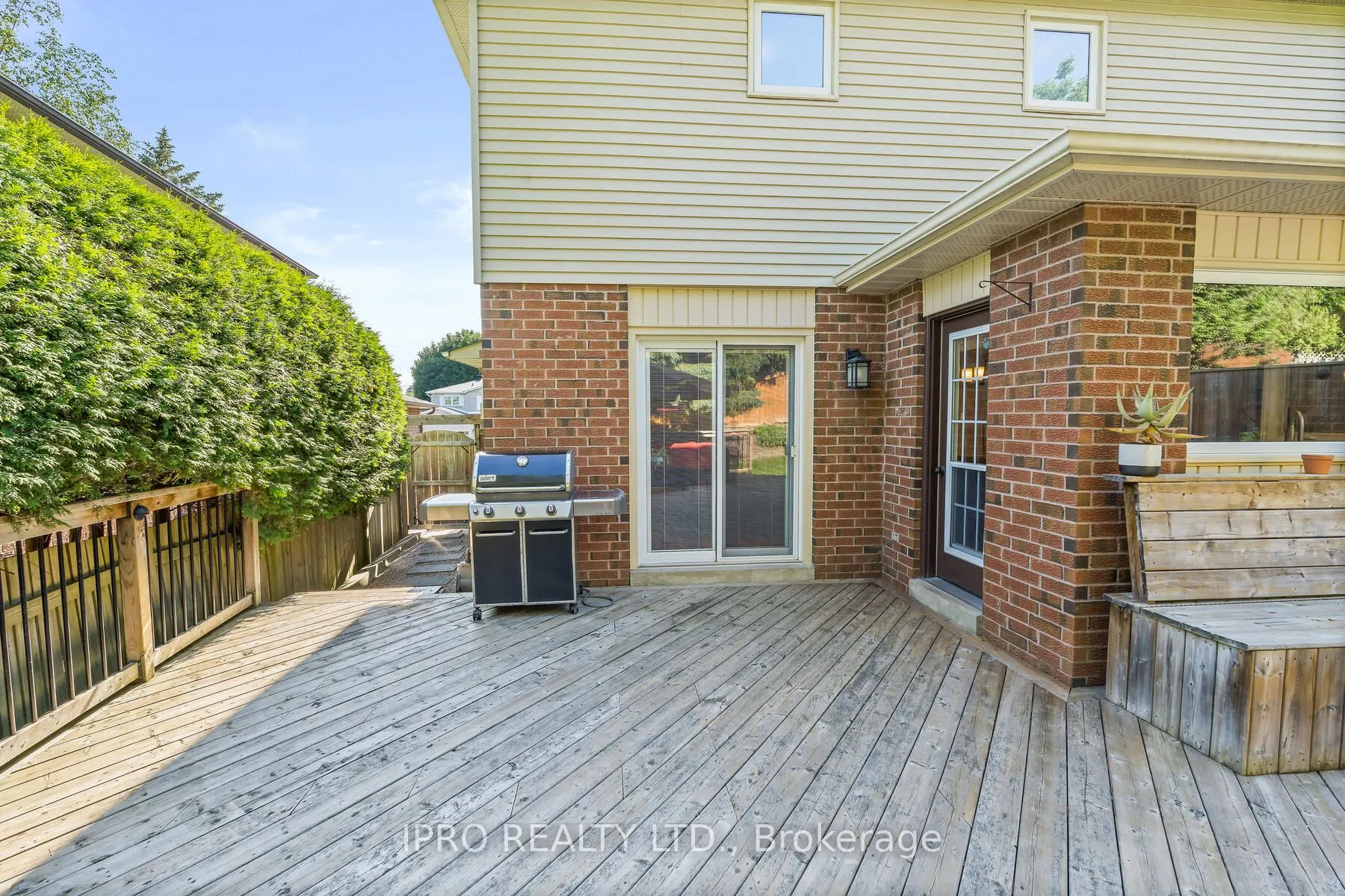 8 Jason Crescent