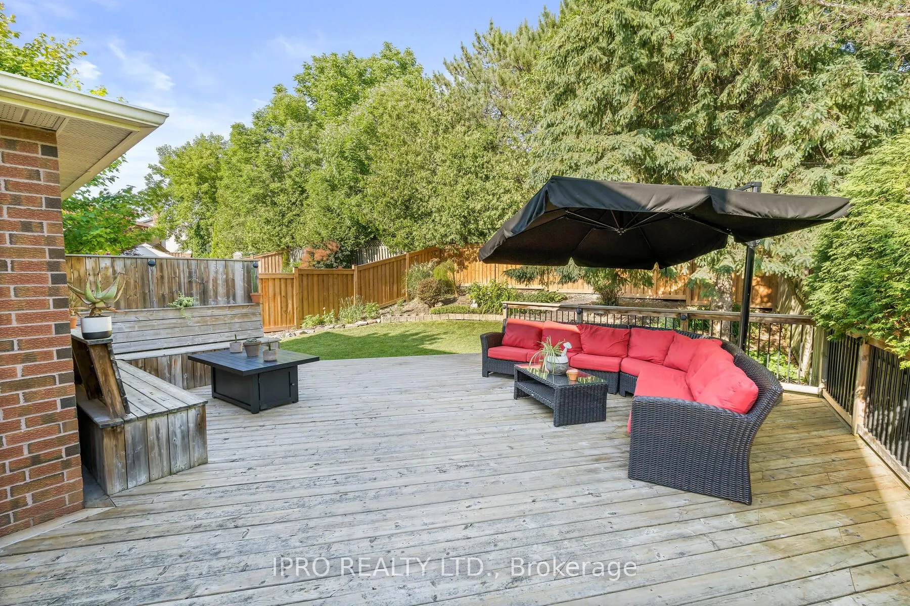 8 Jason Crescent