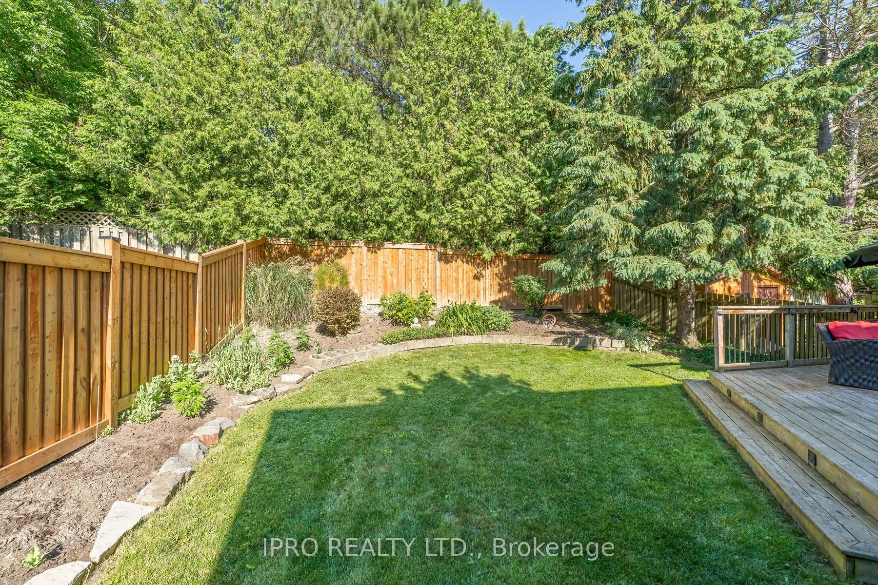 8 Jason Crescent