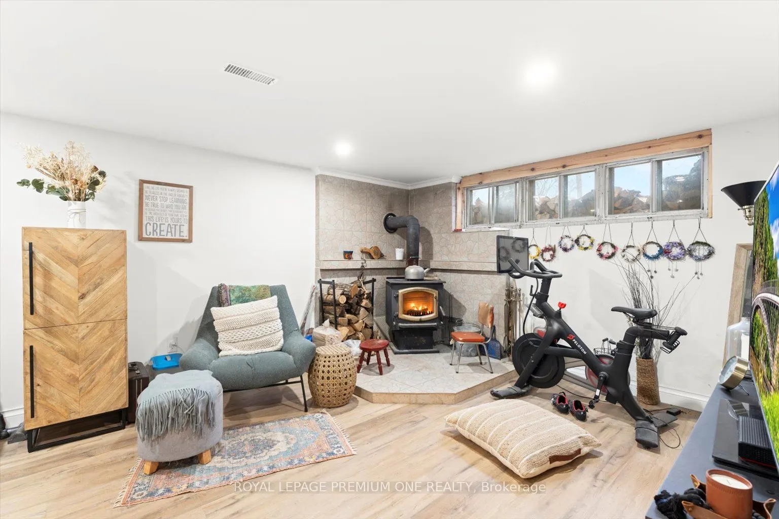7 North Heights Road