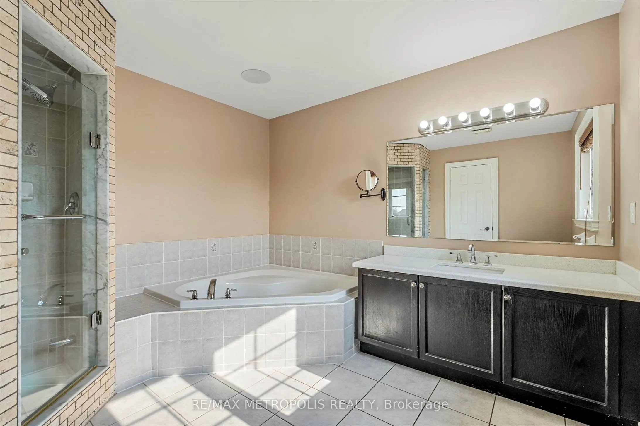 107 Eastbrook Way, #UPPER